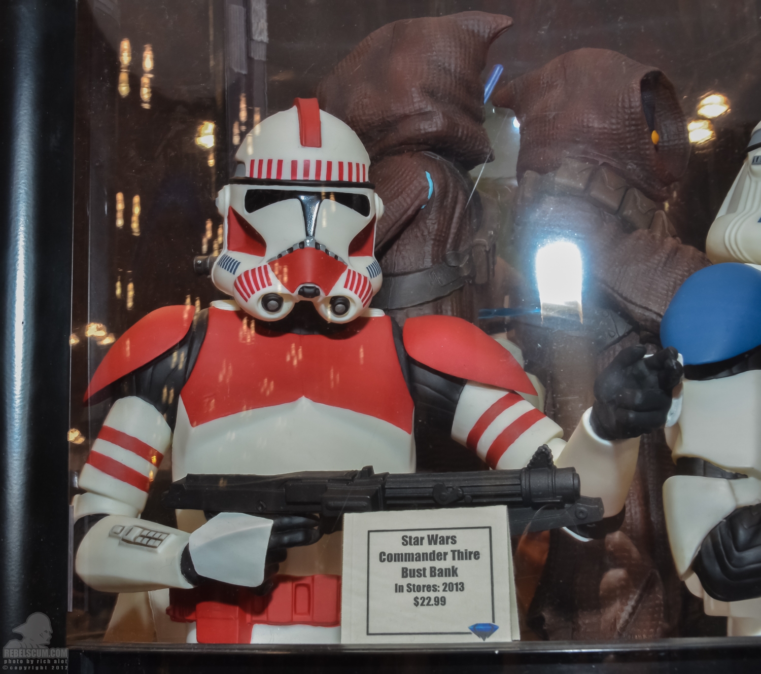 Diamond_Select_Toys_Star_Wars_NYCC-01.jpg