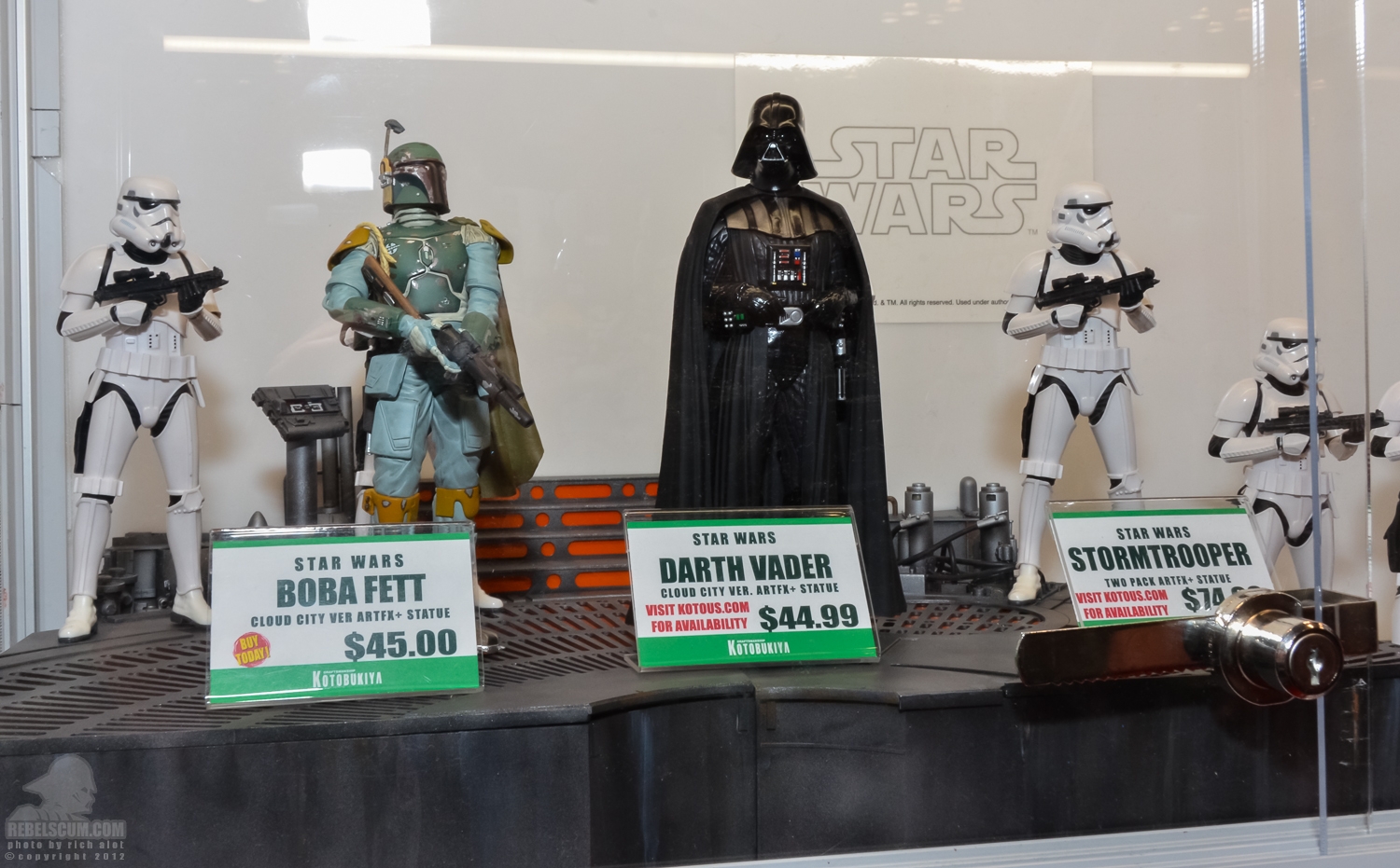 Kotobukiya_Star_Wars_NYCC-10.jpg