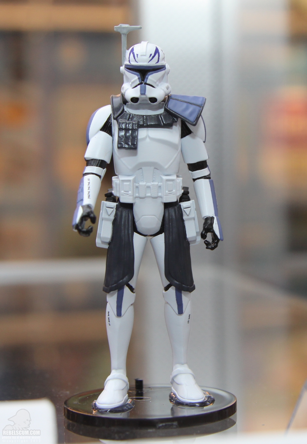 SDCC_2013_Hasbro_Black_Series_Saga_Legends_Mission_Series_Friday-039.jpg