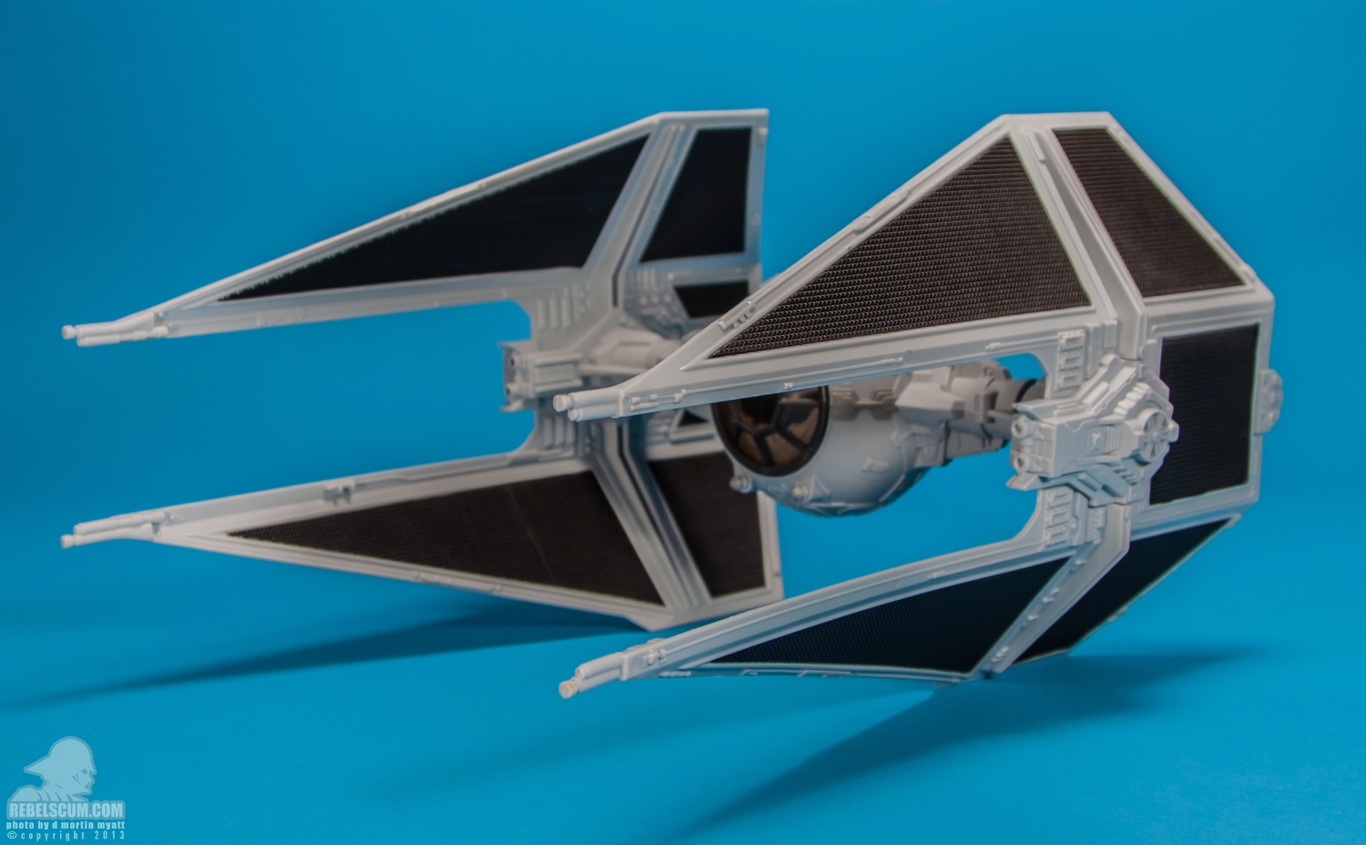 TIE-Interceptor-The-Vintage-Collection-Hasbro-TVC-005.jpg