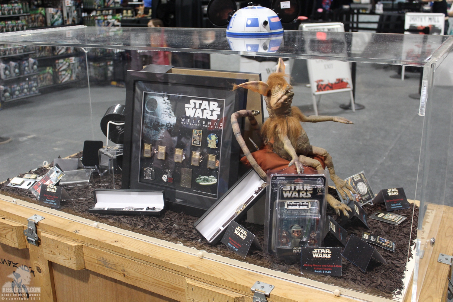 Star_Wars_Weekend_Darths_Mall_May_24_2013-084.jpg