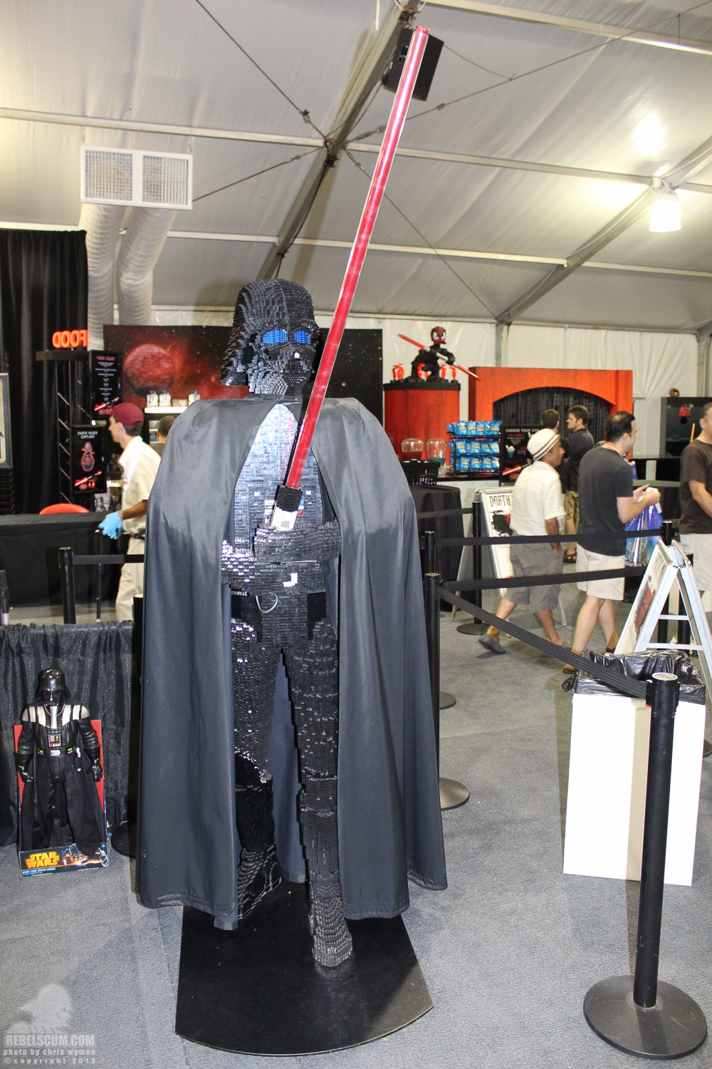 Star_Wars_Weekend_Darths_Mall_May_24_2013-090.jpg