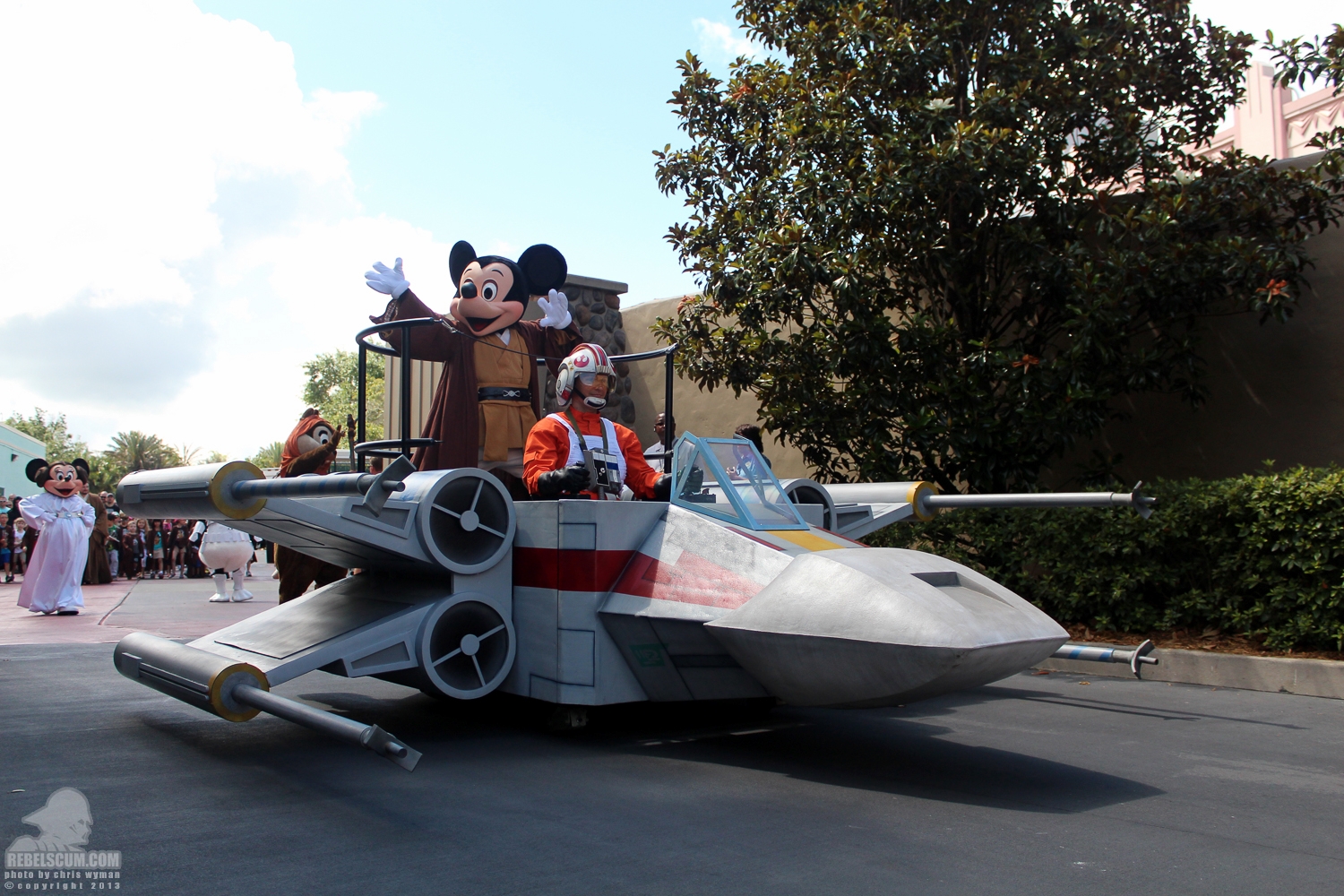 Star_Wars_Weekends_3_Parade-001.jpg