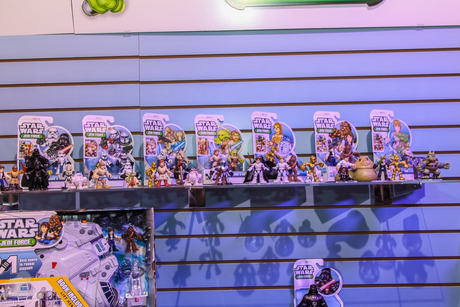 Hasbro_2013_International_Toy_Fair_Jedi_Force-02.jpg