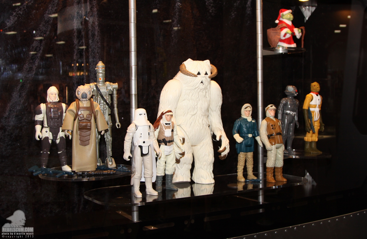 SDCC_2013_Gentle_Giant_Ltd_Star_Wars_Wed-001.jpg