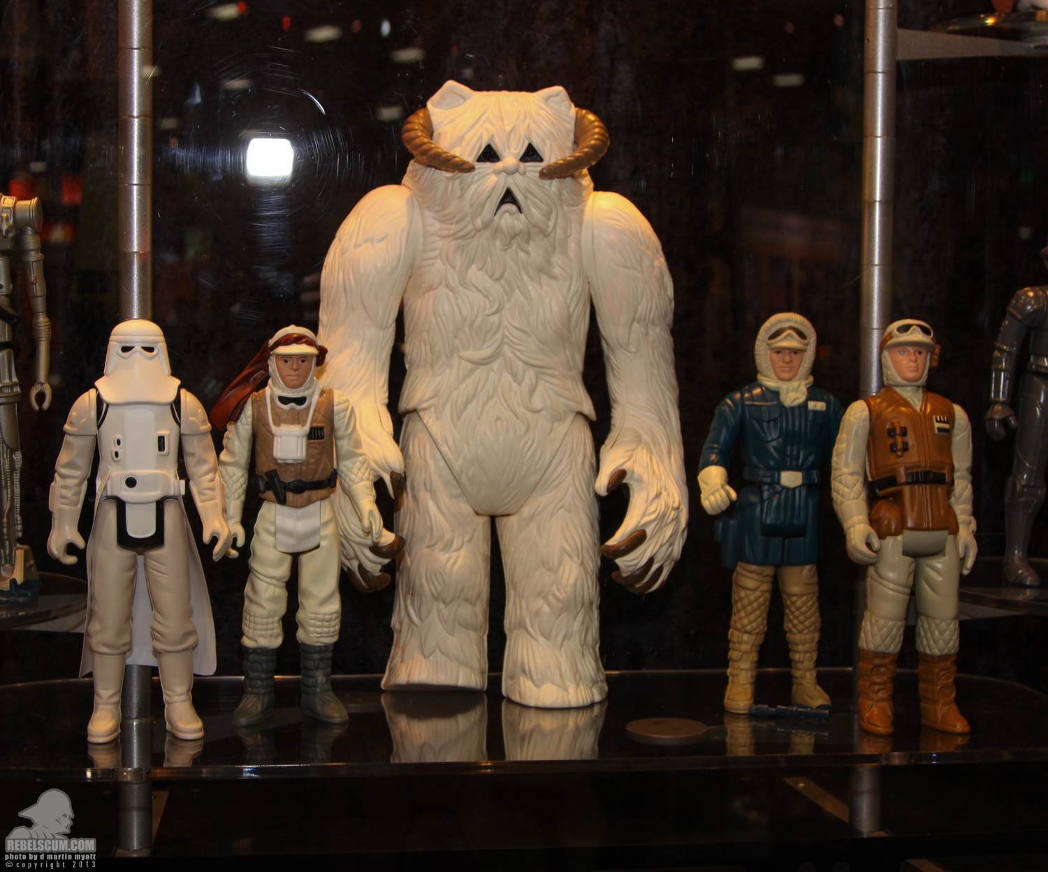 SDCC_2013_Gentle_Giant_Ltd_Star_Wars_Wed-003.jpg