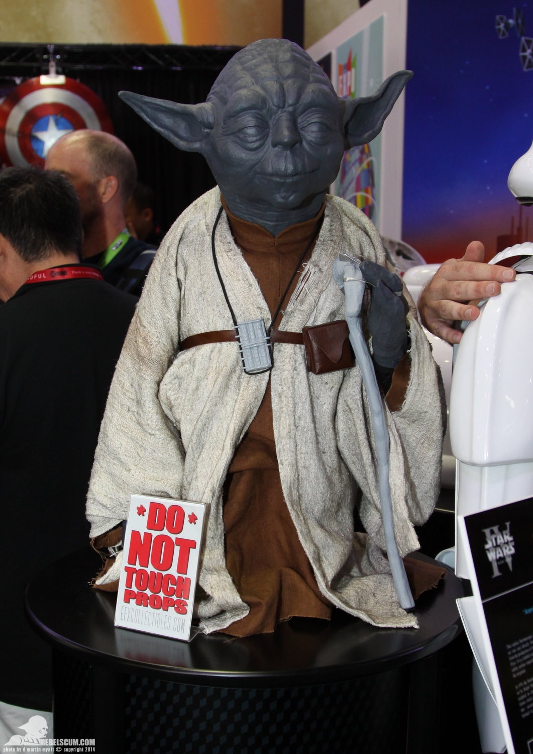 SDCC-2014-eFX-Collectibles-Star-Wars-Pavilion-002.jpg