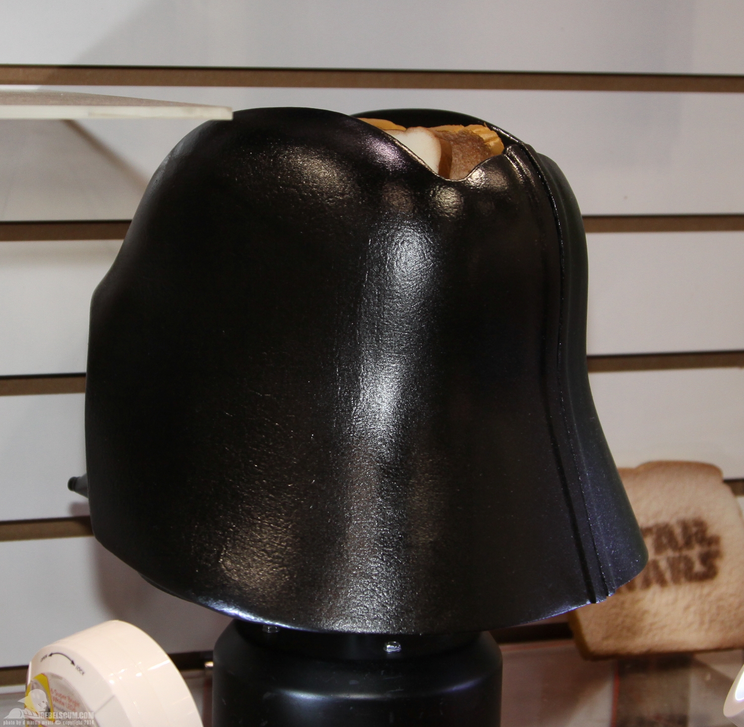 Toy-Fair-2014-Pangea-Brands-Darth-Vader-Toaster-004.jpg