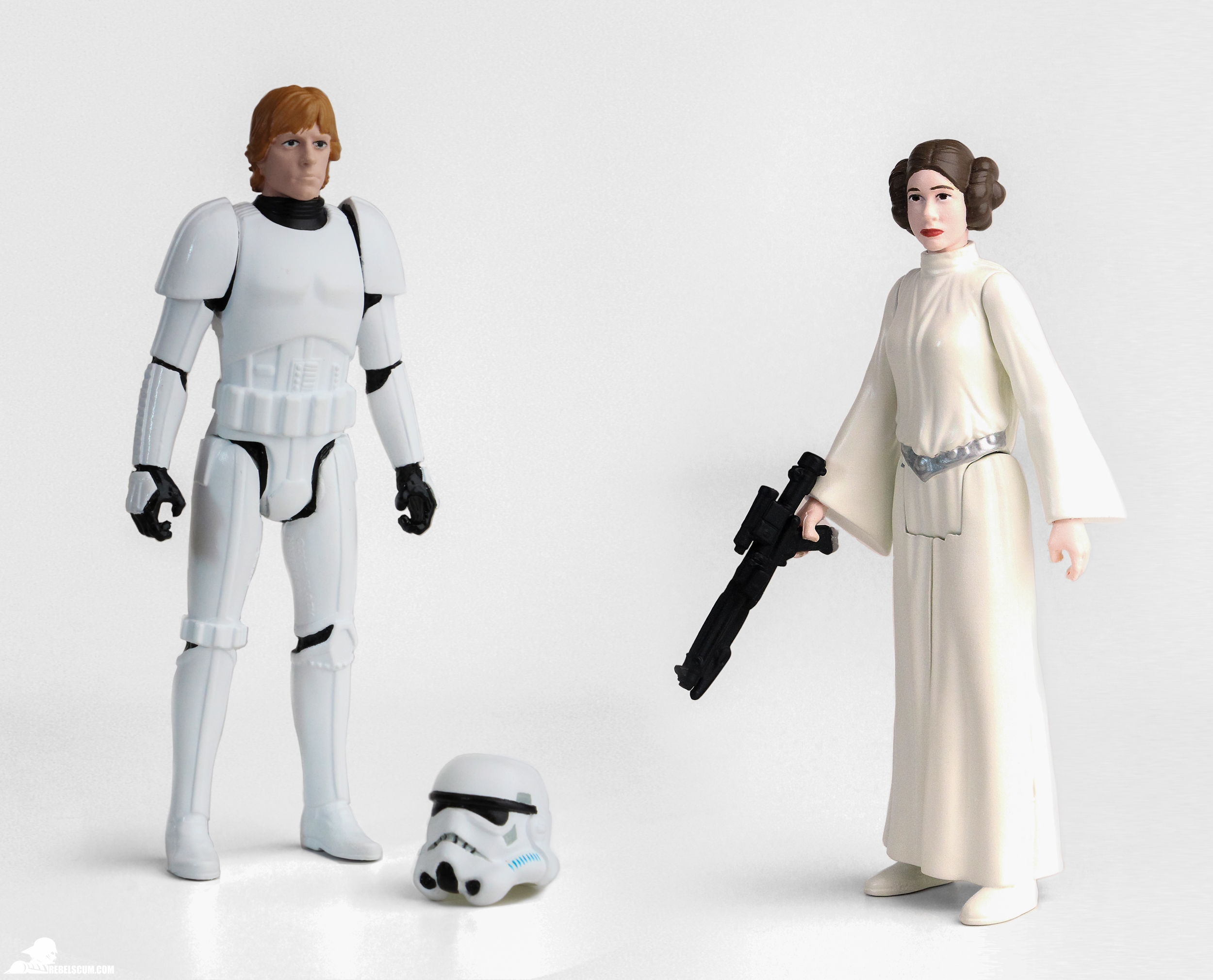 High-Resolution-Hasbro-Mission-SeriesLuke-Leia.jpg