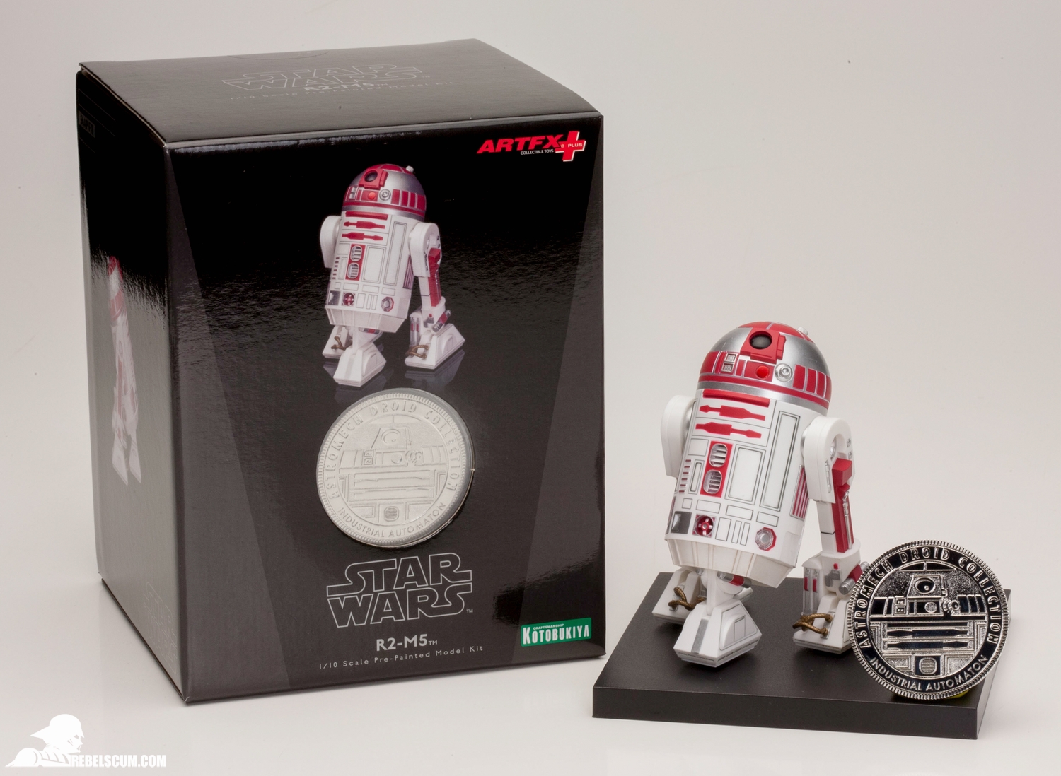 Kotobukiya-Star-Wars-R2-M5-ARTFX-plus-009.jpg