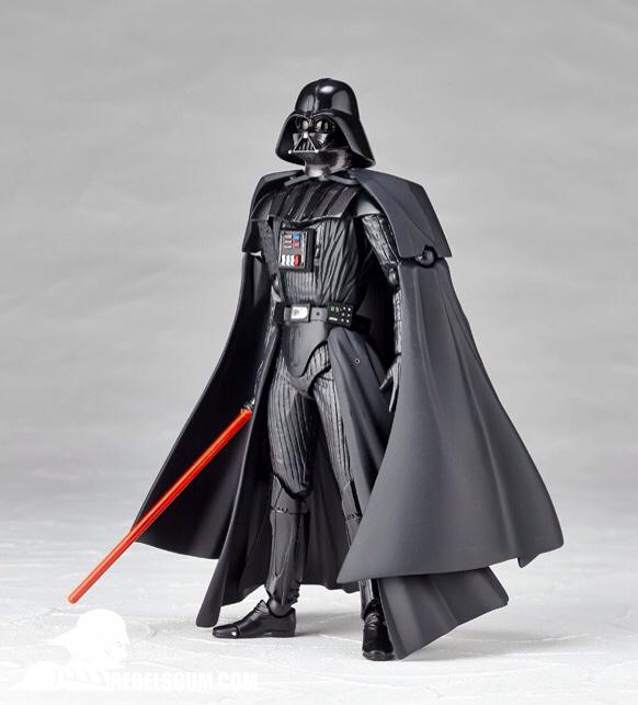 Revoltech-Darth-Vader-fully-painted-001.jpg