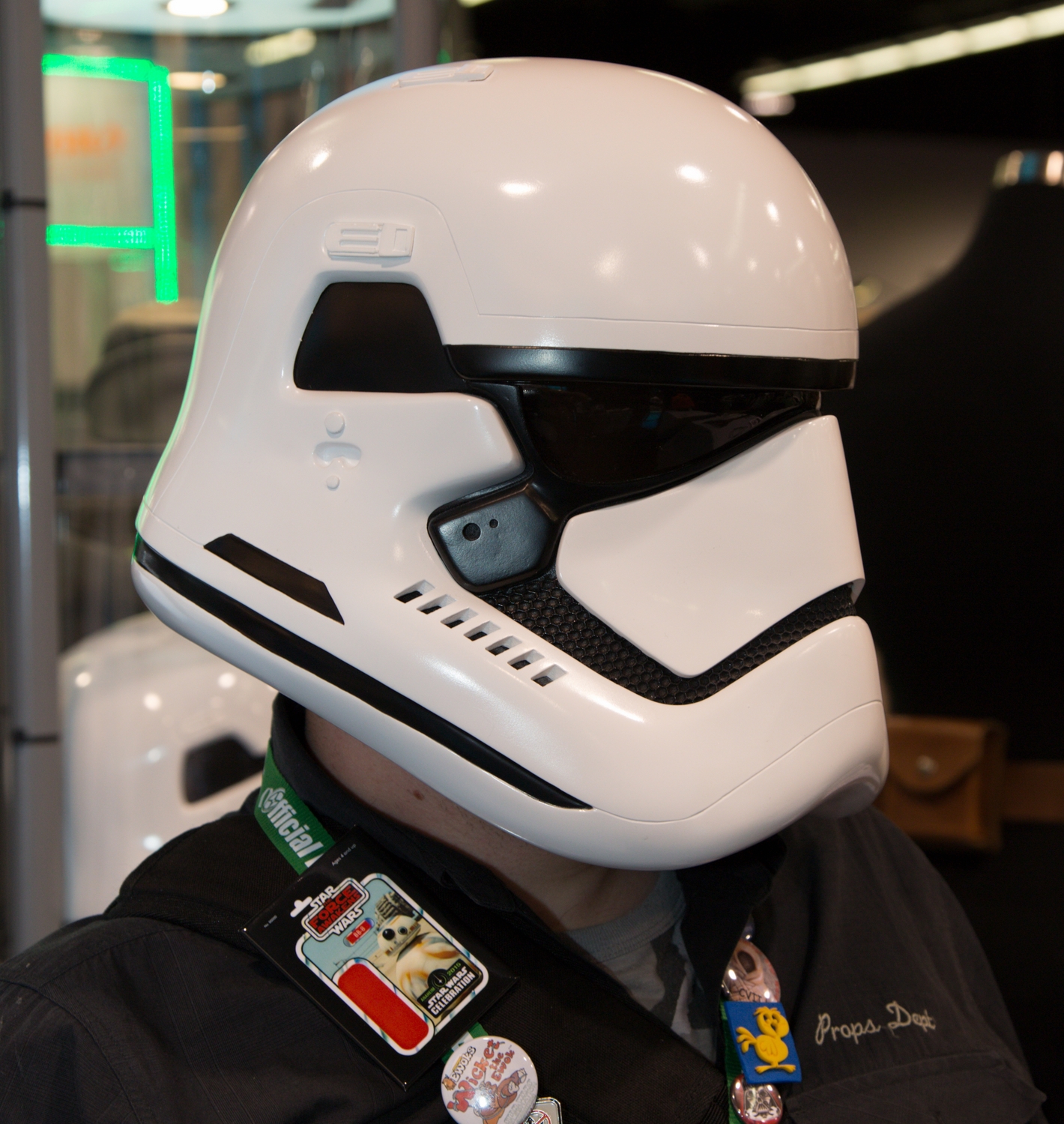 Star-Wars-Celebration-Anaheim-2015-Anovos-003.jpg