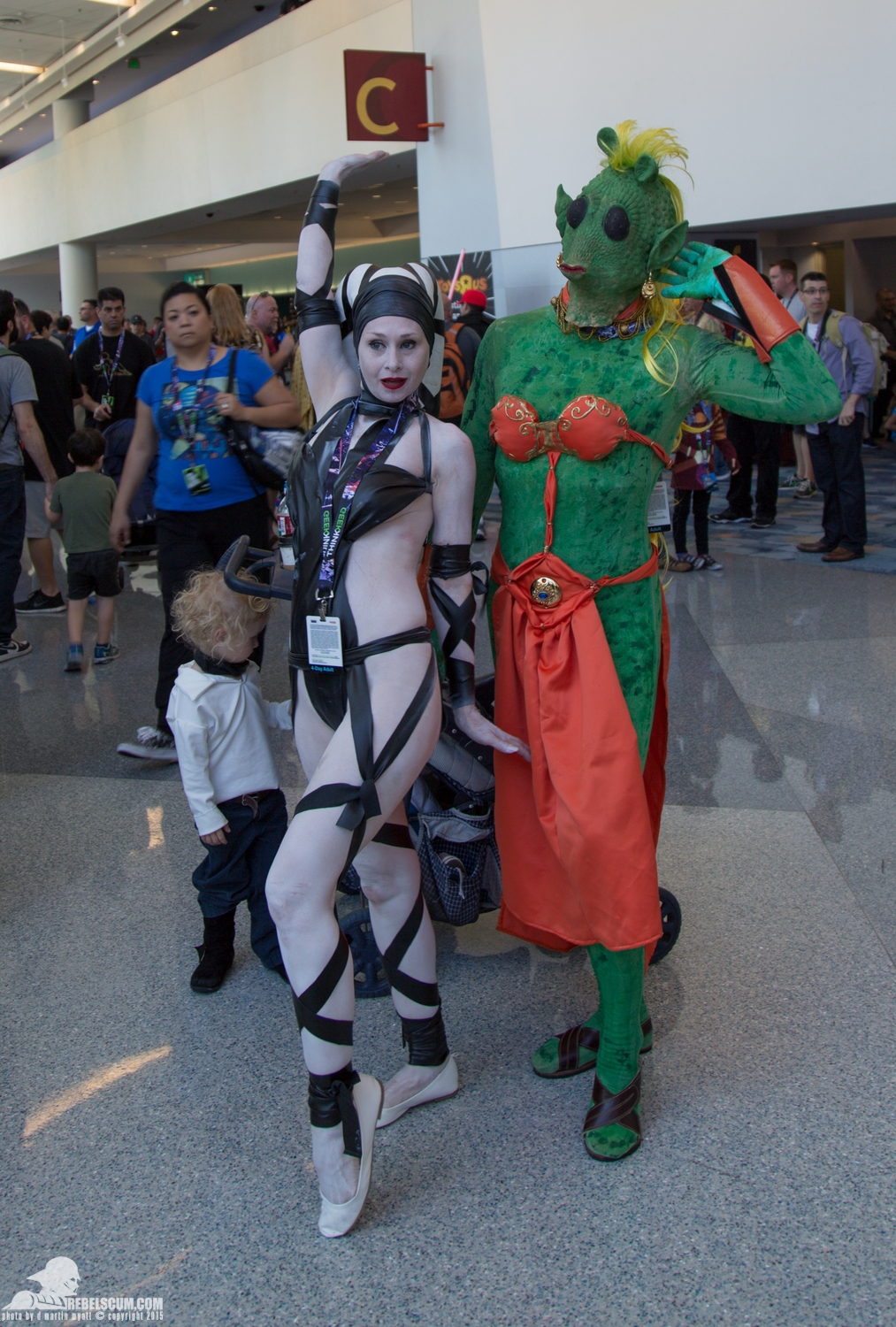 Star-Wars-Celebration-Anaheim-2015-Cosplay-costumes-068.jpg