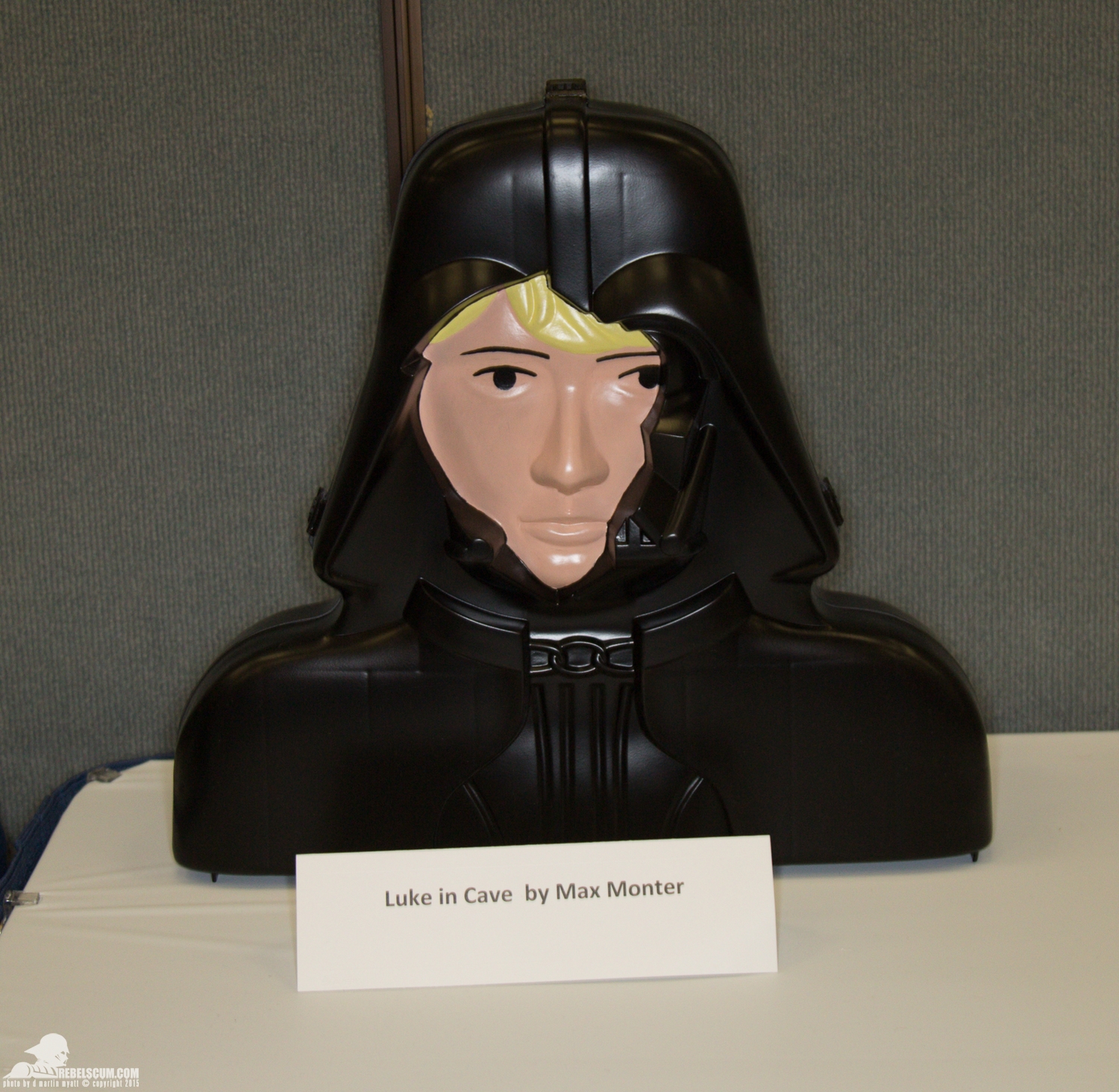 Star-Wars-Celebration-Anaheim-2015-Darth-Vader-Case-Project-010.jpg