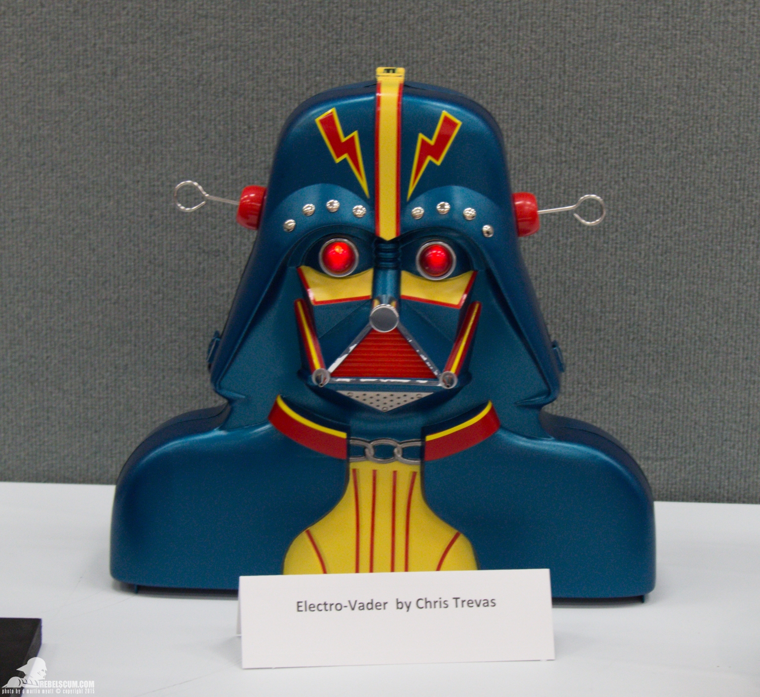 Star-Wars-Celebration-Anaheim-2015-Darth-Vader-Case-Project-015.jpg