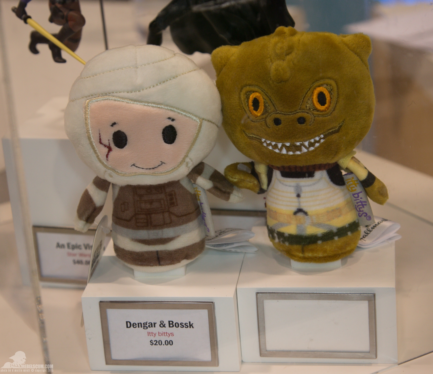 Star-Wars-Celebration-Anaheim-2015-Hallmark-028.jpg