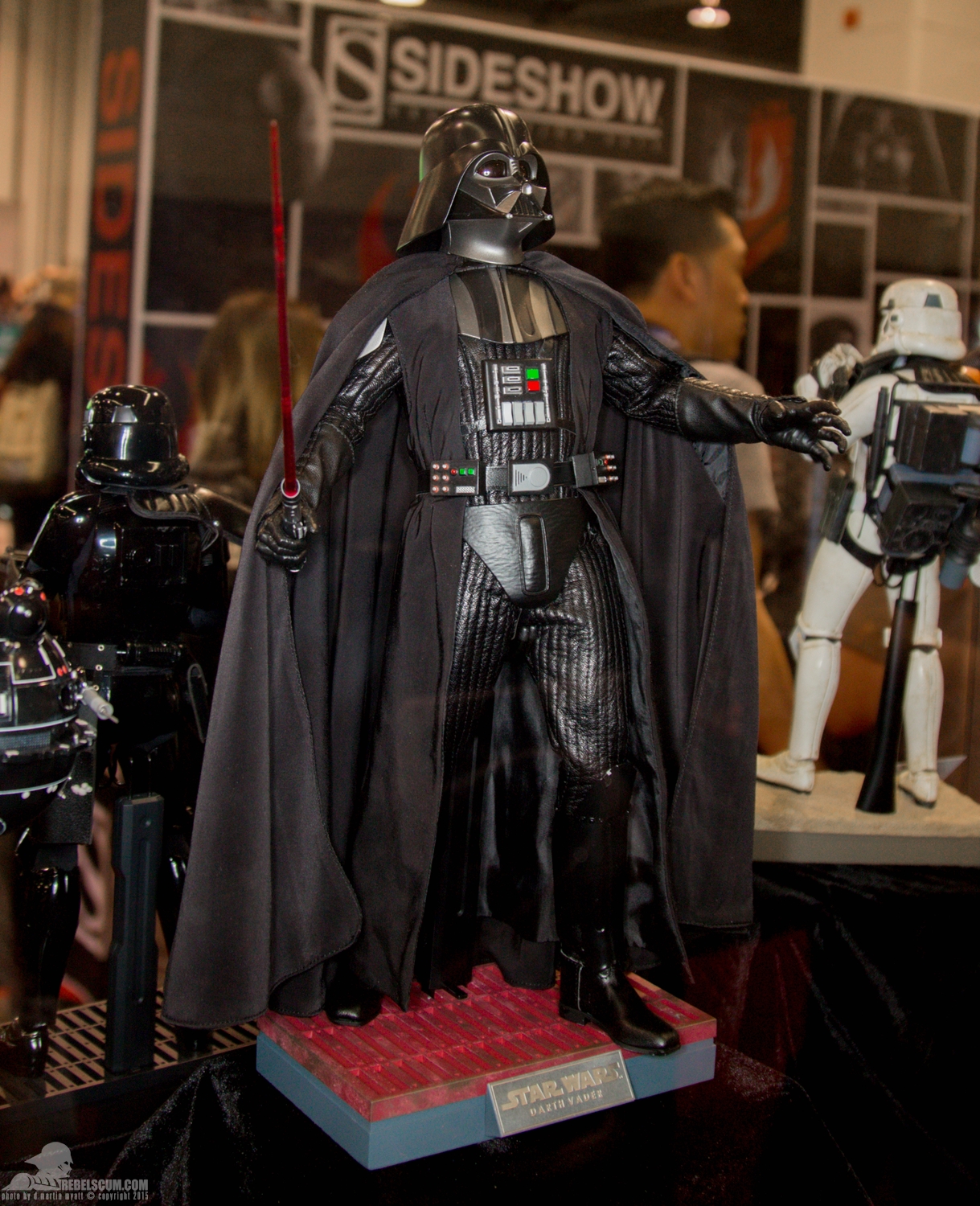 Star-Wars-Celebration-Anaheim-2015-Hot-Toys-004.jpg