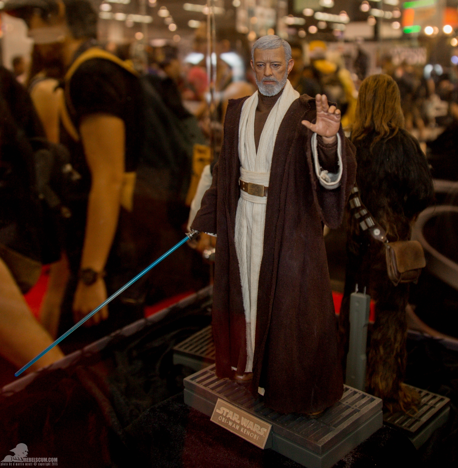 Star-Wars-Celebration-Anaheim-2015-Hot-Toys-013.jpg