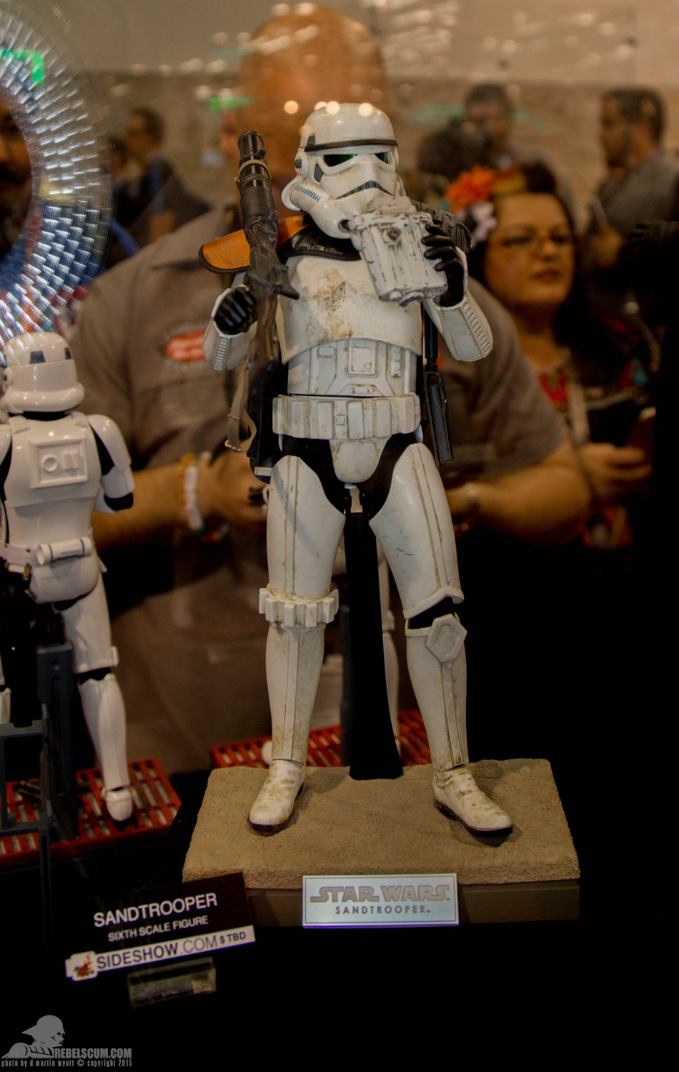 Star-Wars-Celebration-Anaheim-2015-Hot-Toys-031.jpg