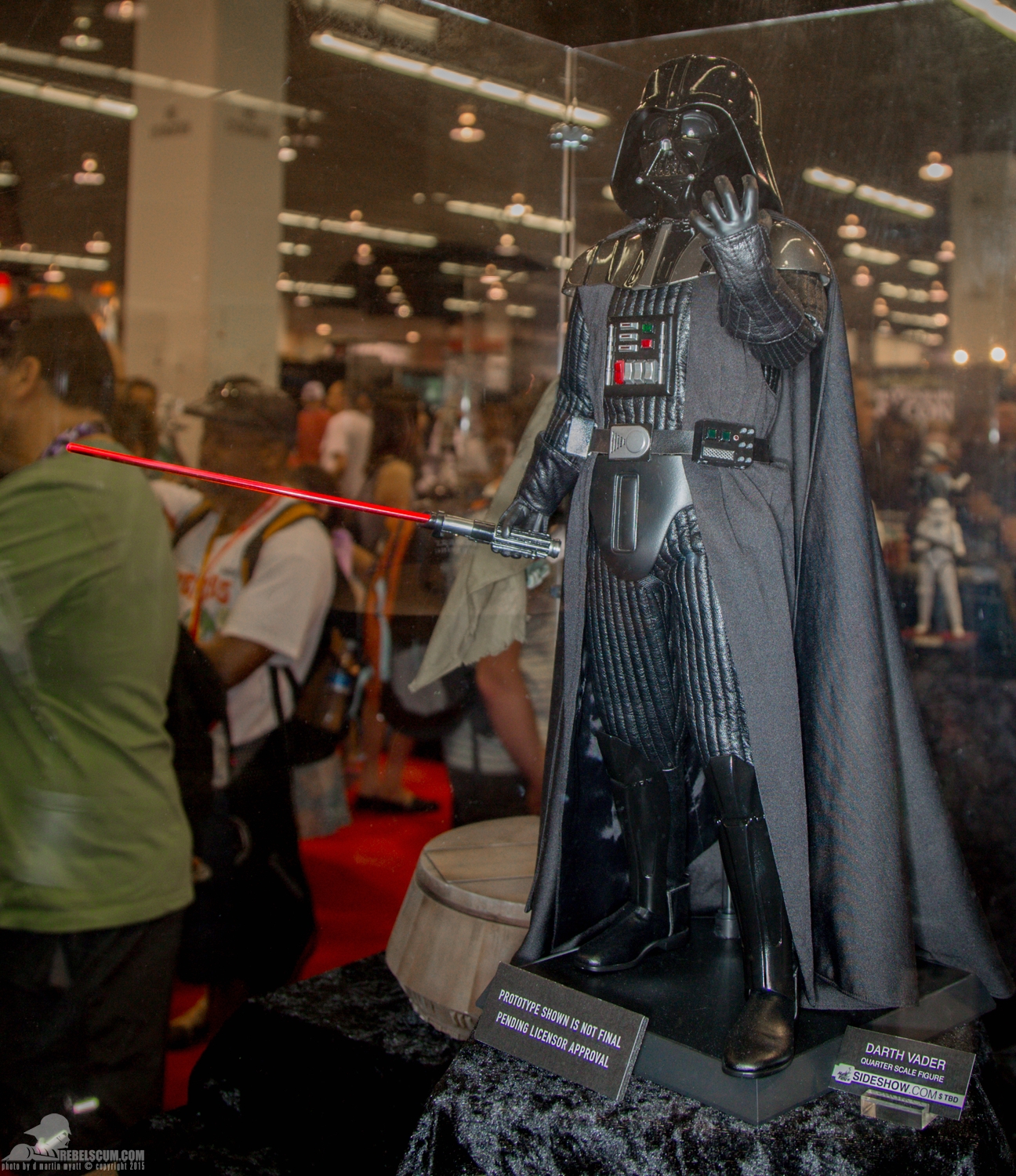 Star-Wars-Celebration-Anaheim-2015-Hot-Toys-048.jpg