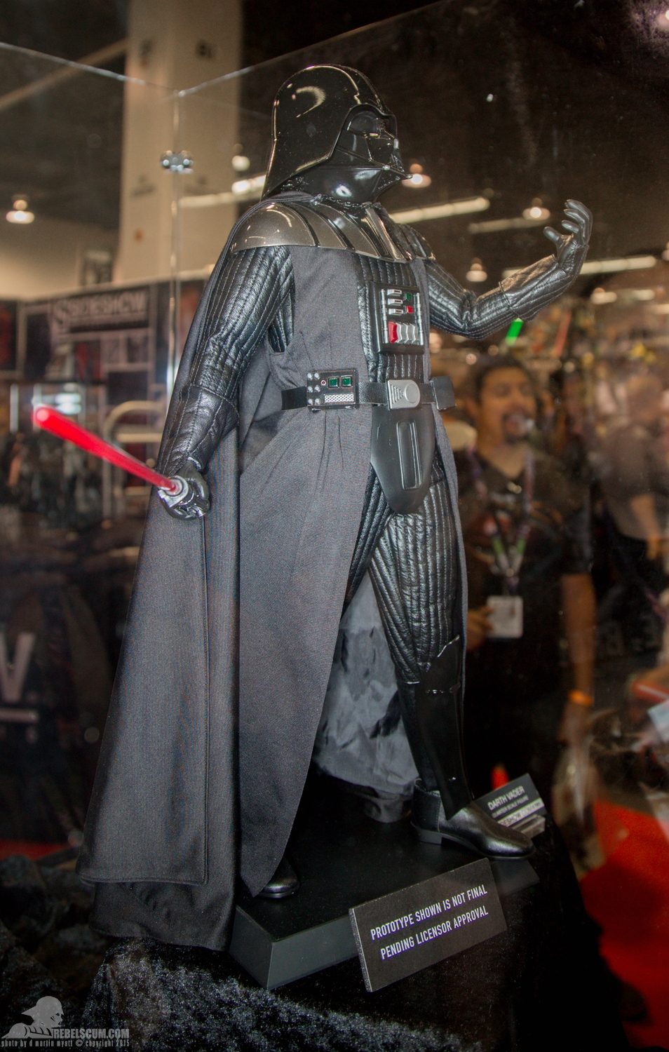 Star-Wars-Celebration-Anaheim-2015-Hot-Toys-055.jpg