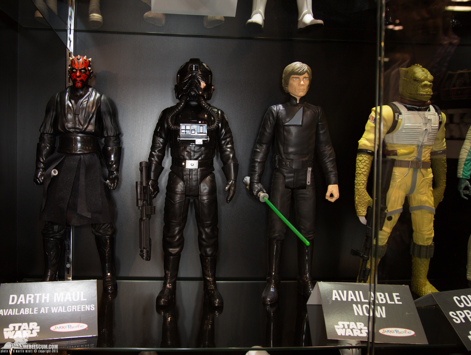 Star-Wars-Celebration-Anaheim-2015-JAKKS-Pacific-018.jpg