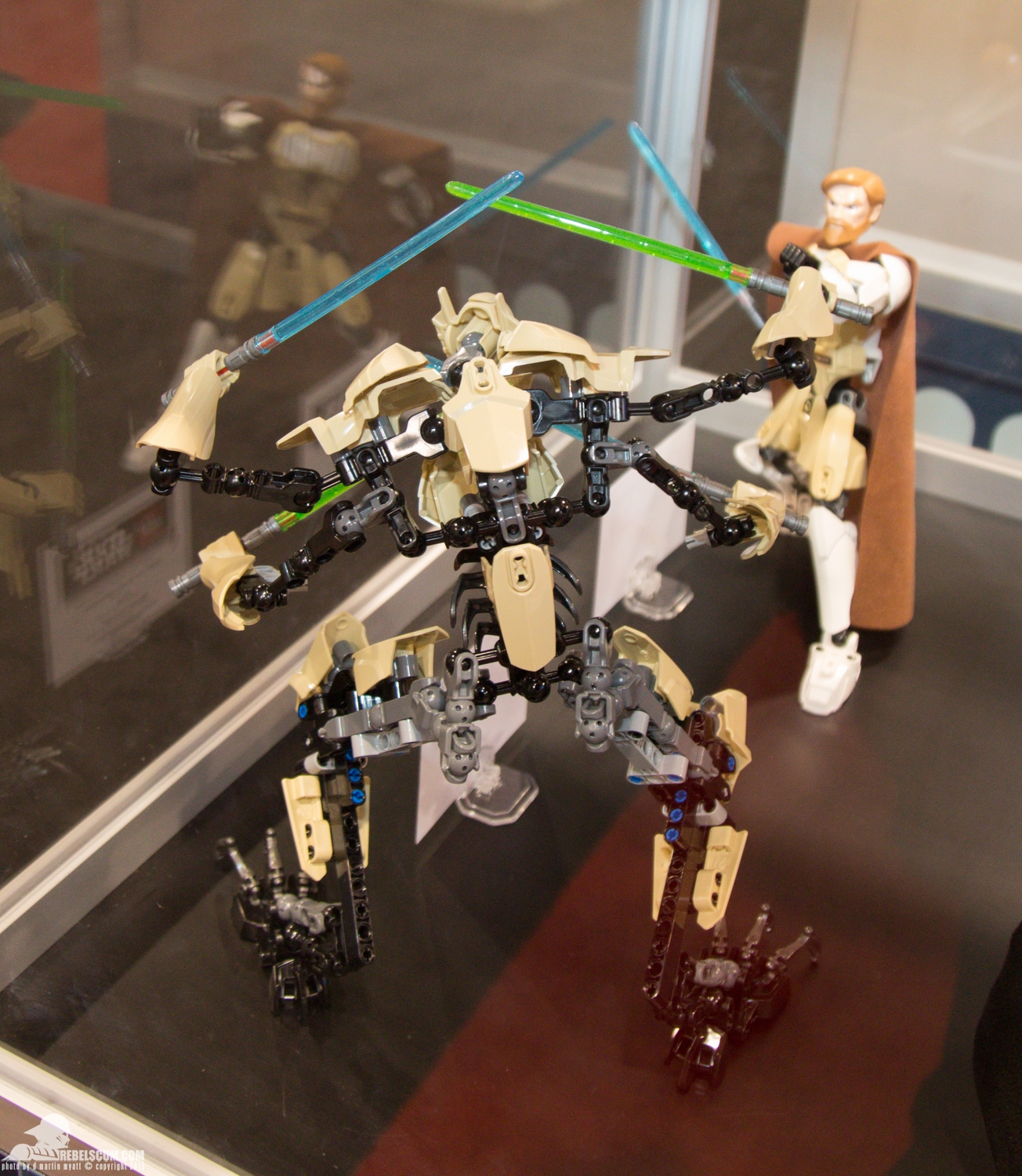 Star-Wars-Celebration-Anaheim-2015-LEGO-009.jpg