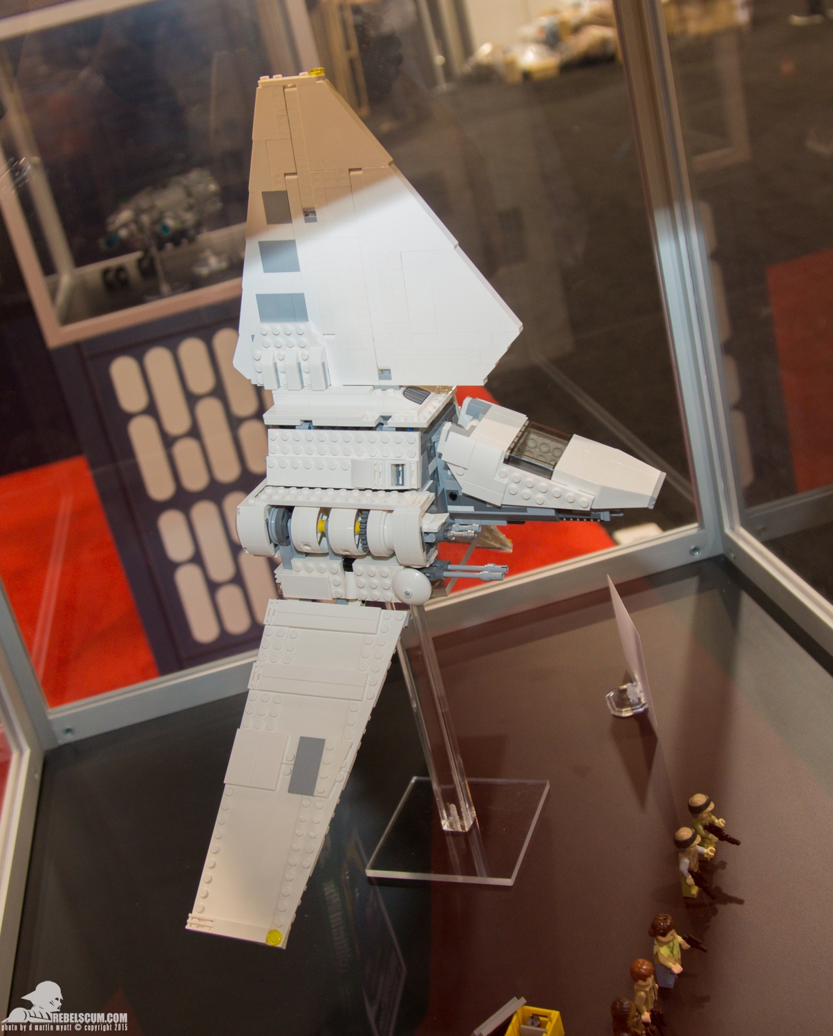 Star-Wars-Celebration-Anaheim-2015-LEGO-019.jpg