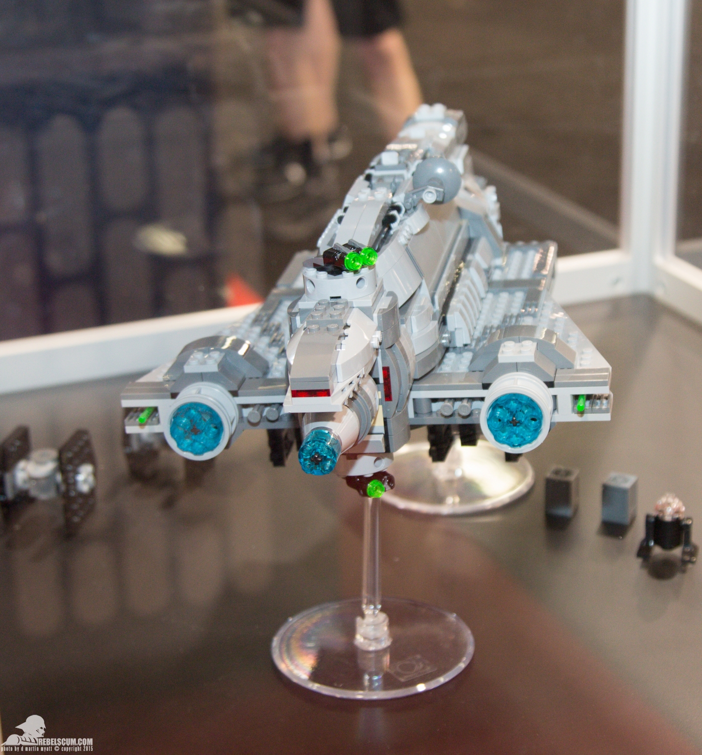 Star-Wars-Celebration-Anaheim-2015-LEGO-028.jpg
