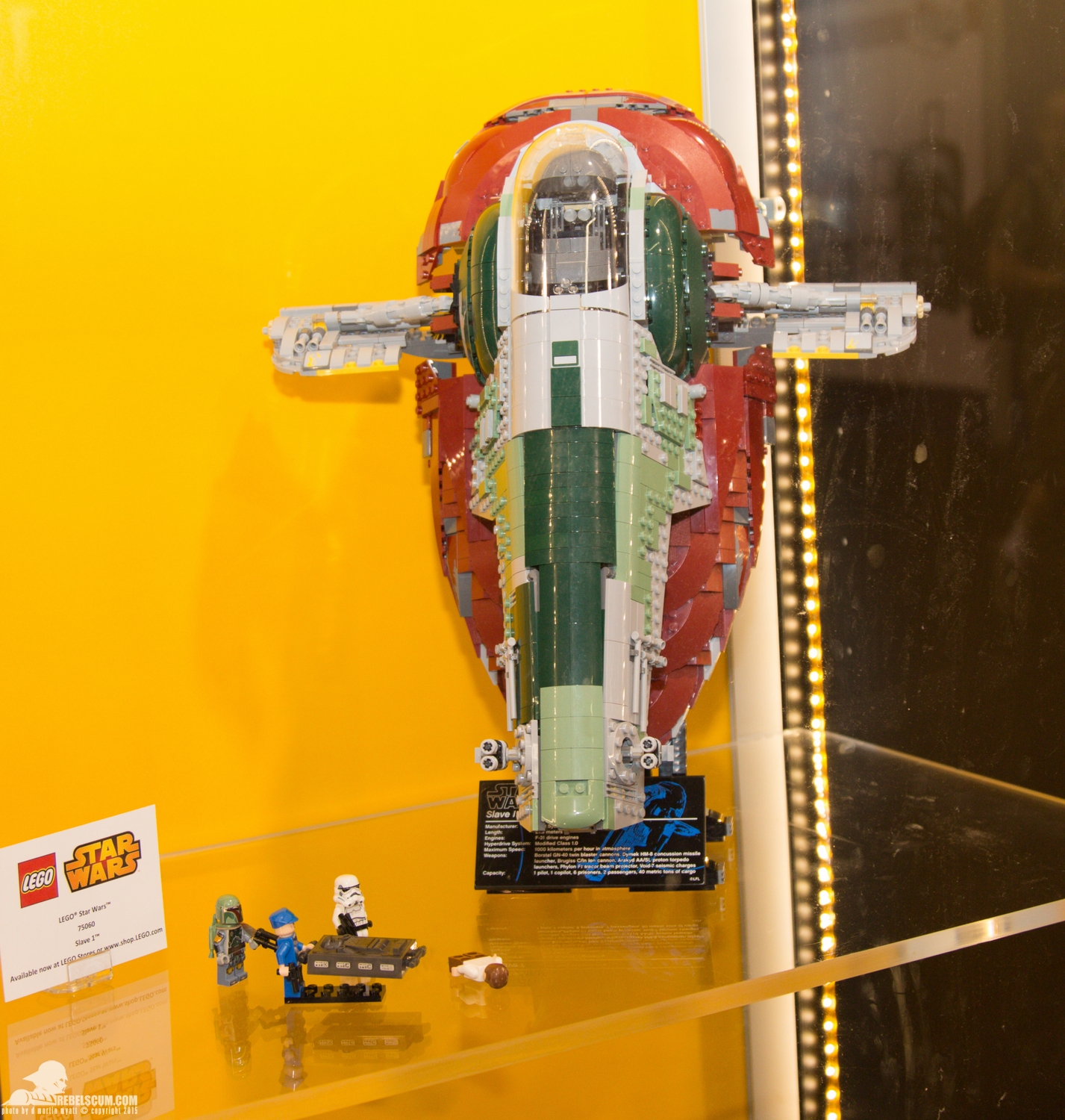 Star-Wars-Celebration-Anaheim-2015-LEGO-036.jpg