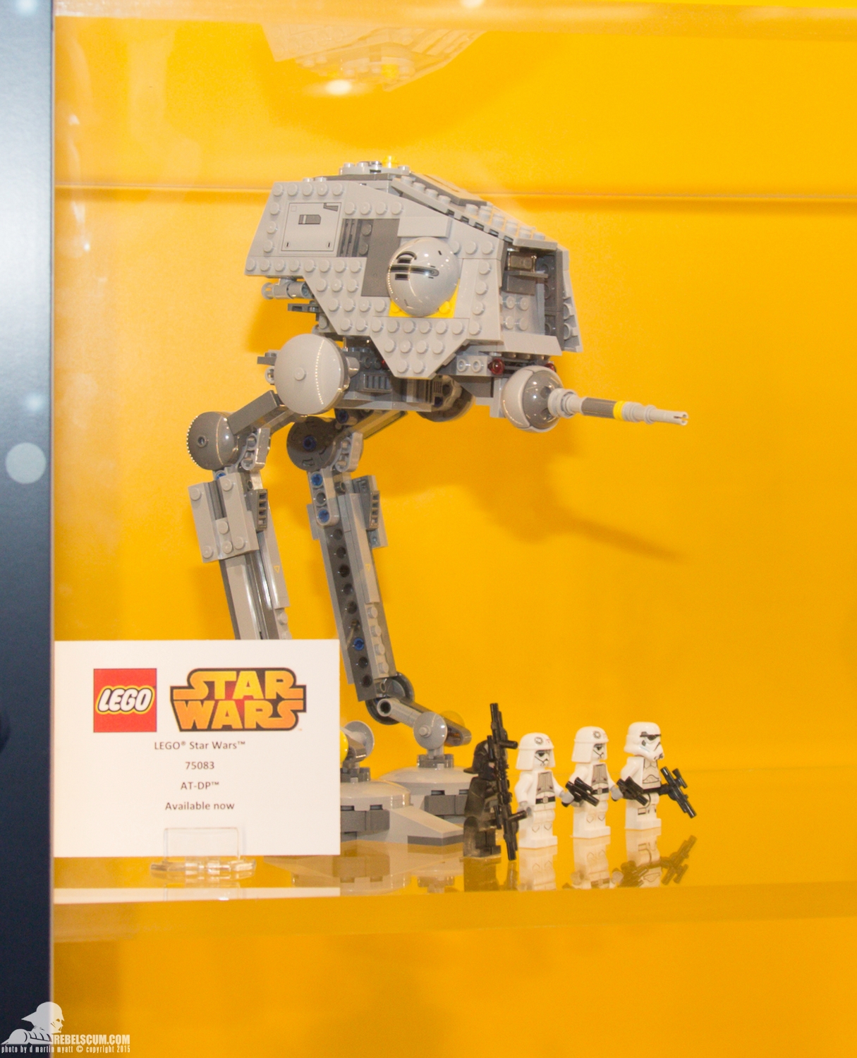 Star-Wars-Celebration-Anaheim-2015-LEGO-037.jpg