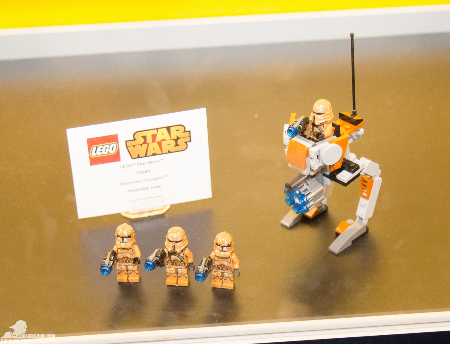 Star-Wars-Celebration-Anaheim-2015-LEGO-052.jpg