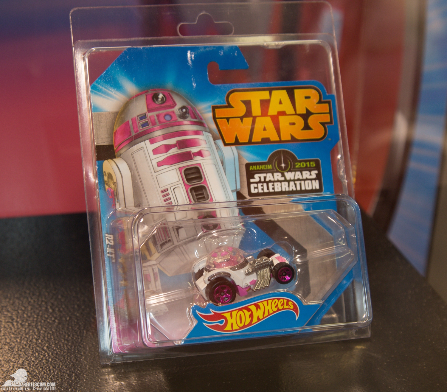 Star-Wars-Celebration-Anaheim-2015-Mattel-Hot-Wheels-002.jpg