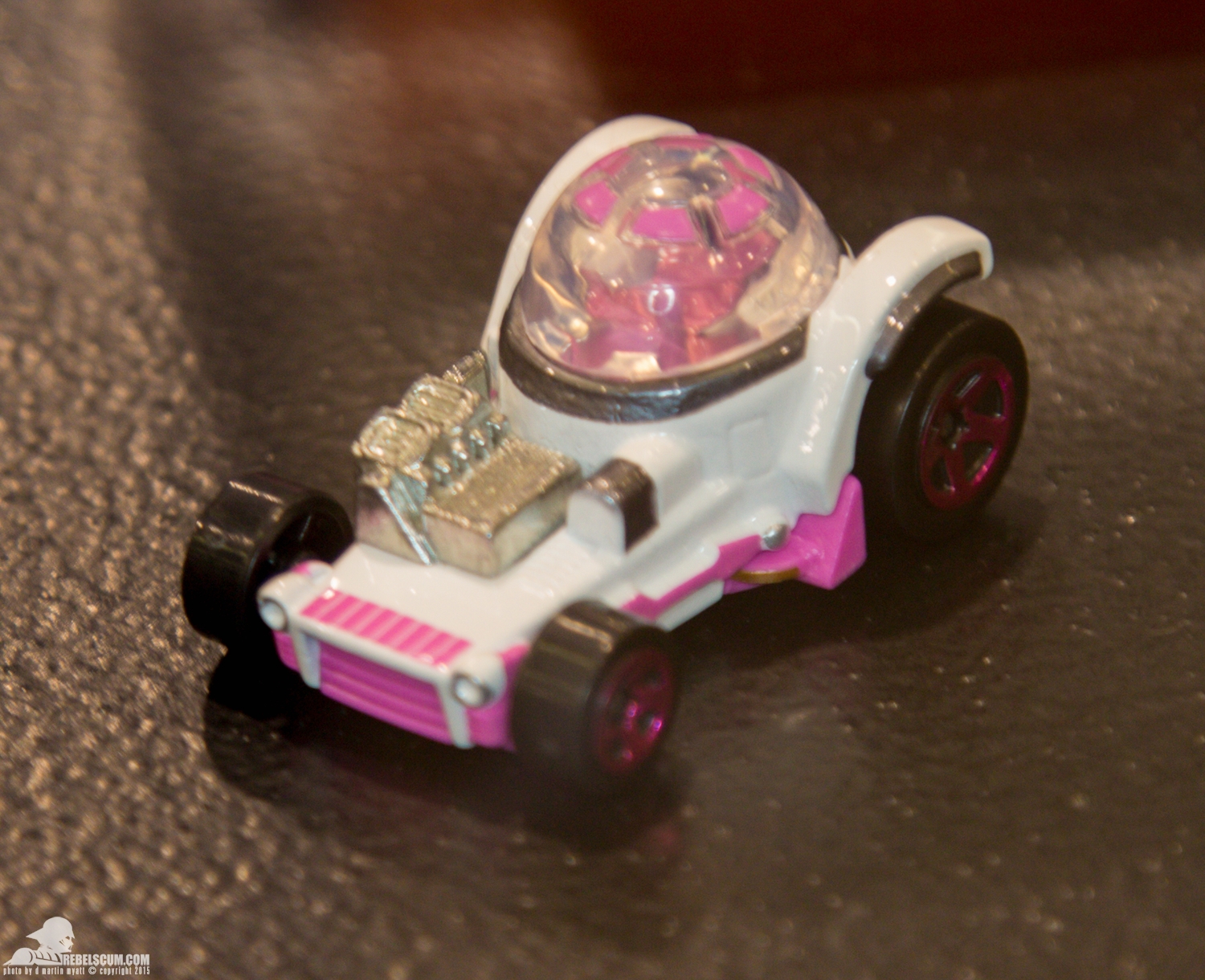 Star-Wars-Celebration-Anaheim-2015-Mattel-Hot-Wheels-003.jpg