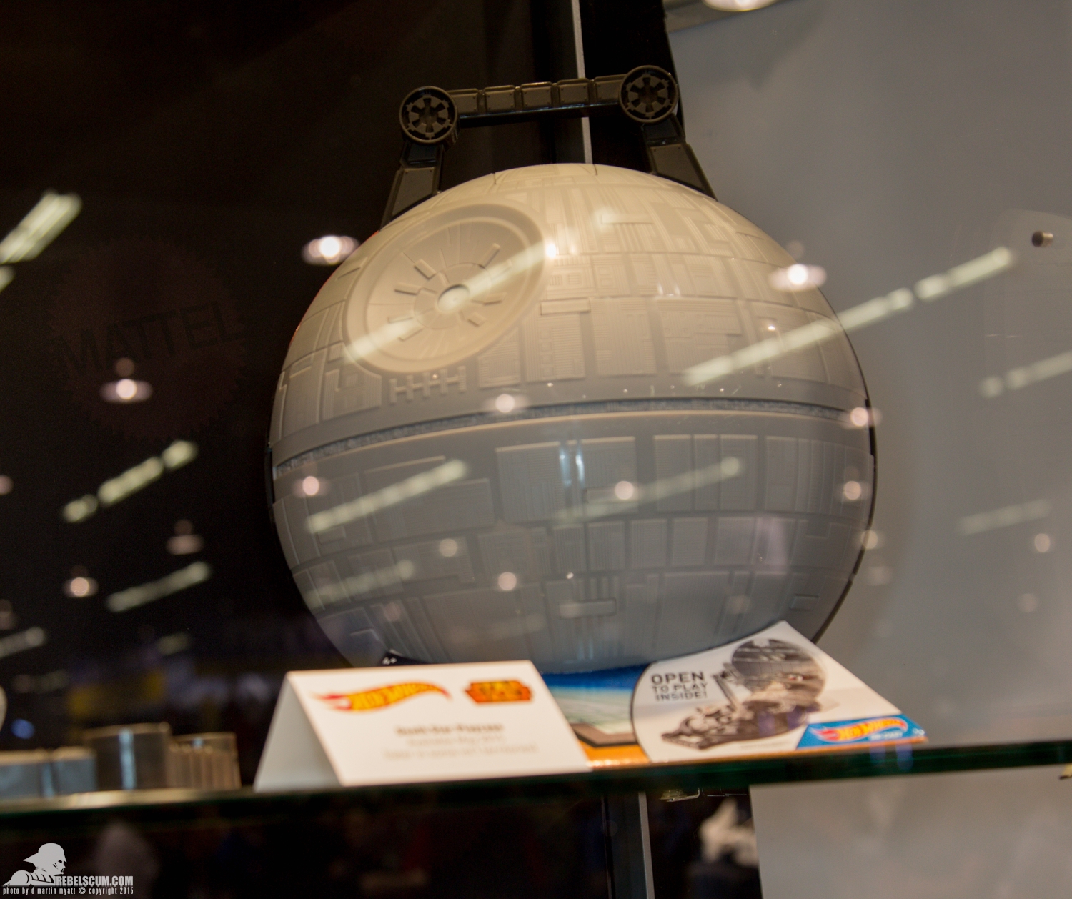 Star-Wars-Celebration-Anaheim-2015-Mattel-Hot-Wheels-030.jpg