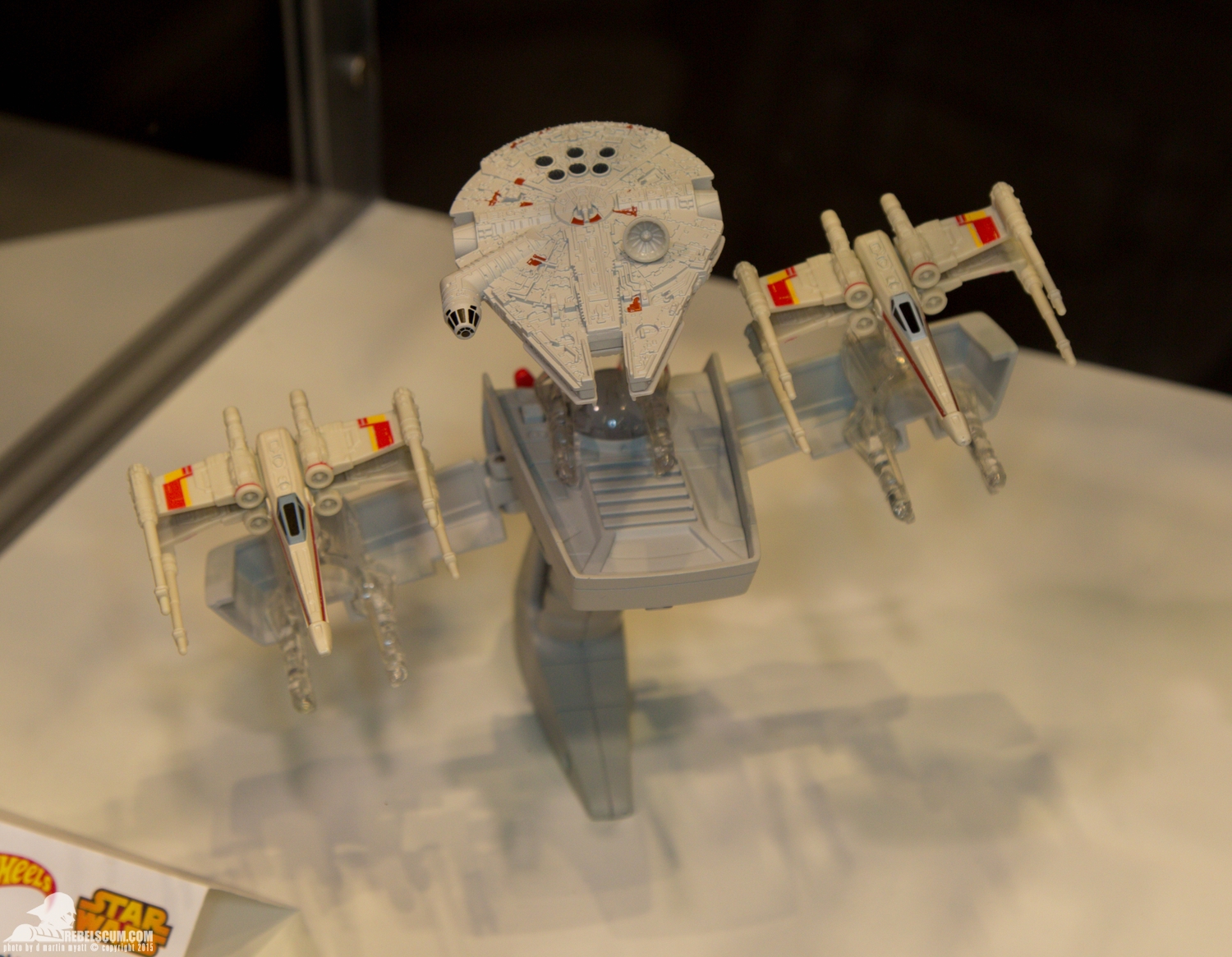 Star-Wars-Celebration-Anaheim-2015-Mattel-Hot-Wheels-046.jpg