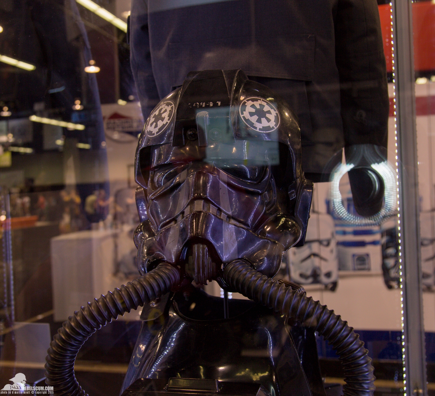 Star-Wars-Celebration-Anaheim-2015-Prop-Store-024.jpg