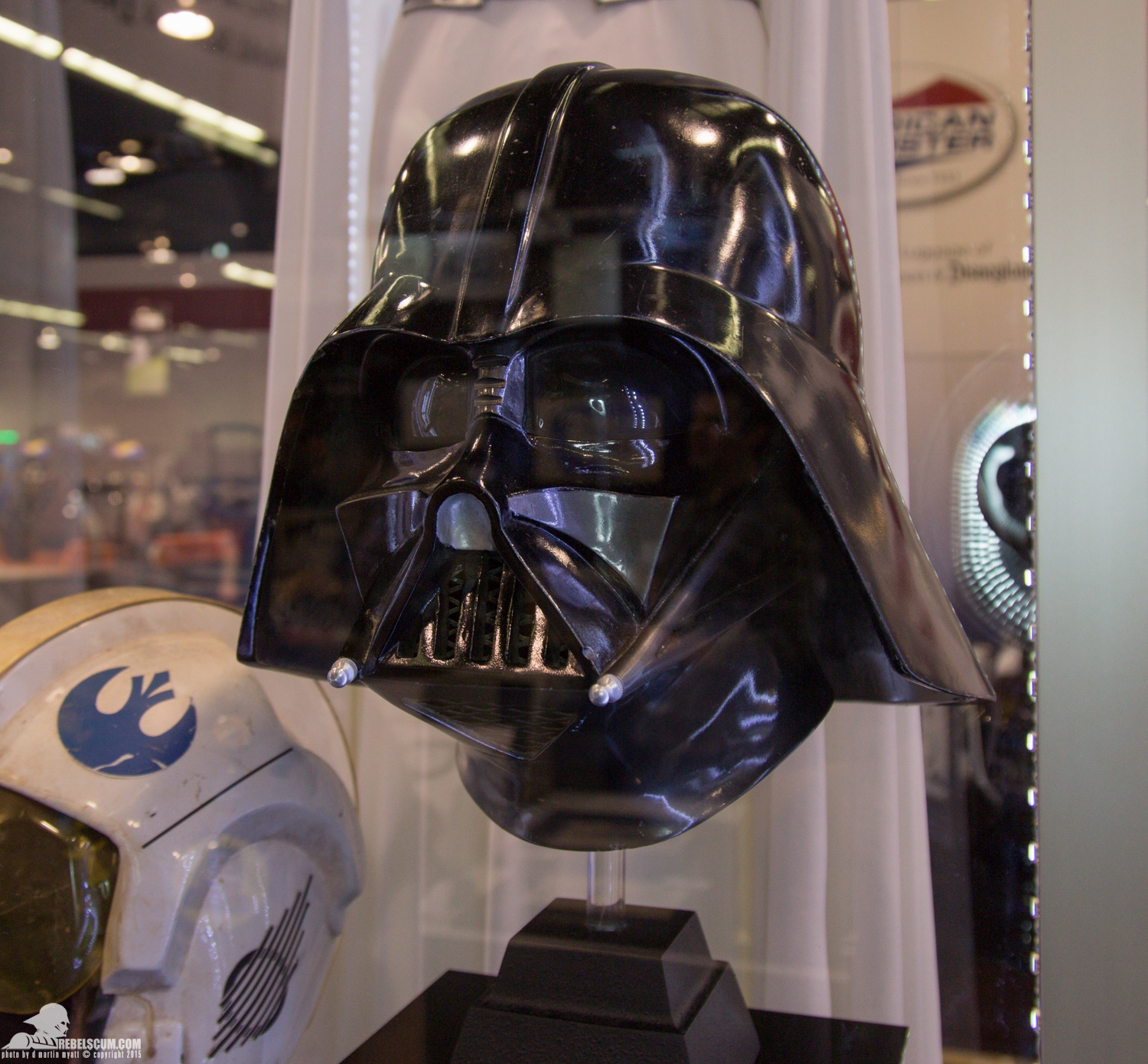 Star-Wars-Celebration-Anaheim-2015-Prop-Store-026.jpg