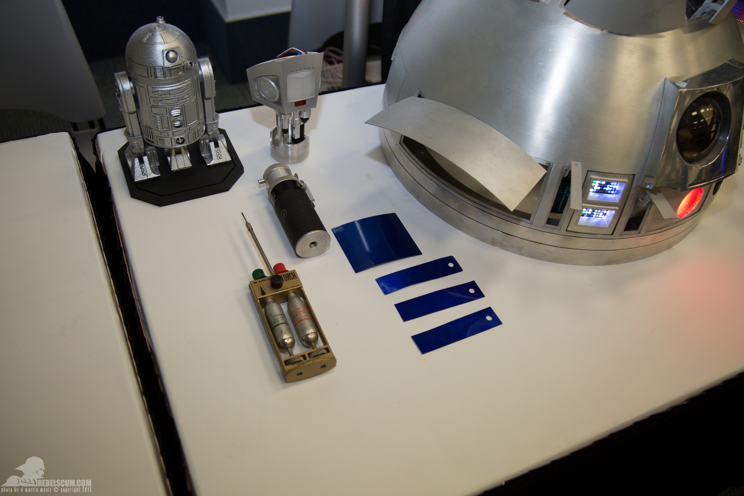 Star-Wars-Celebration-Anaheim-2015-R2-Builders-008.jpg