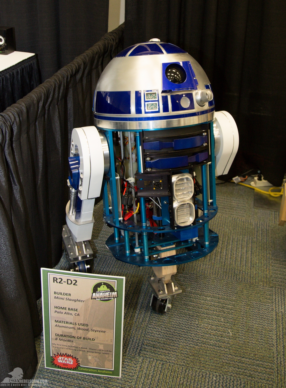 Star-Wars-Celebration-Anaheim-2015-R2-Builders-015.jpg