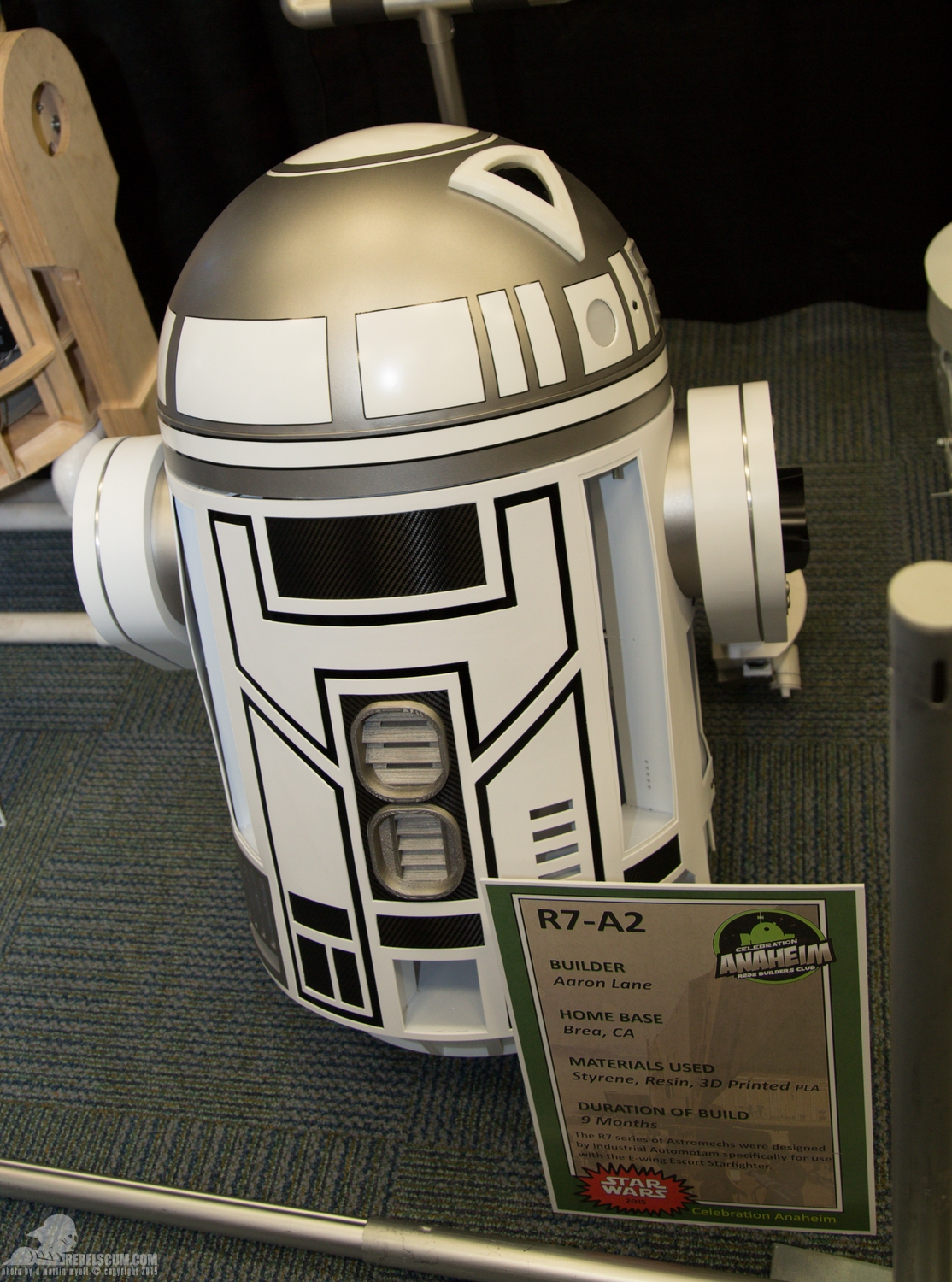 Star-Wars-Celebration-Anaheim-2015-R2-Builders-017.jpg