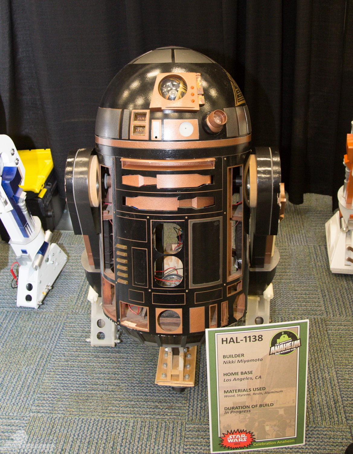 Star-Wars-Celebration-Anaheim-2015-R2-Builders-023.jpg