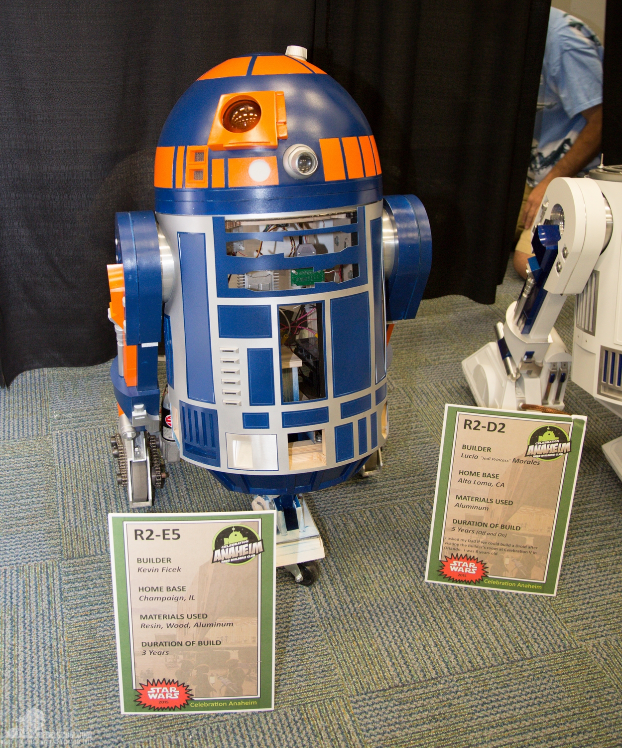 Star-Wars-Celebration-Anaheim-2015-R2-Builders-025.jpg