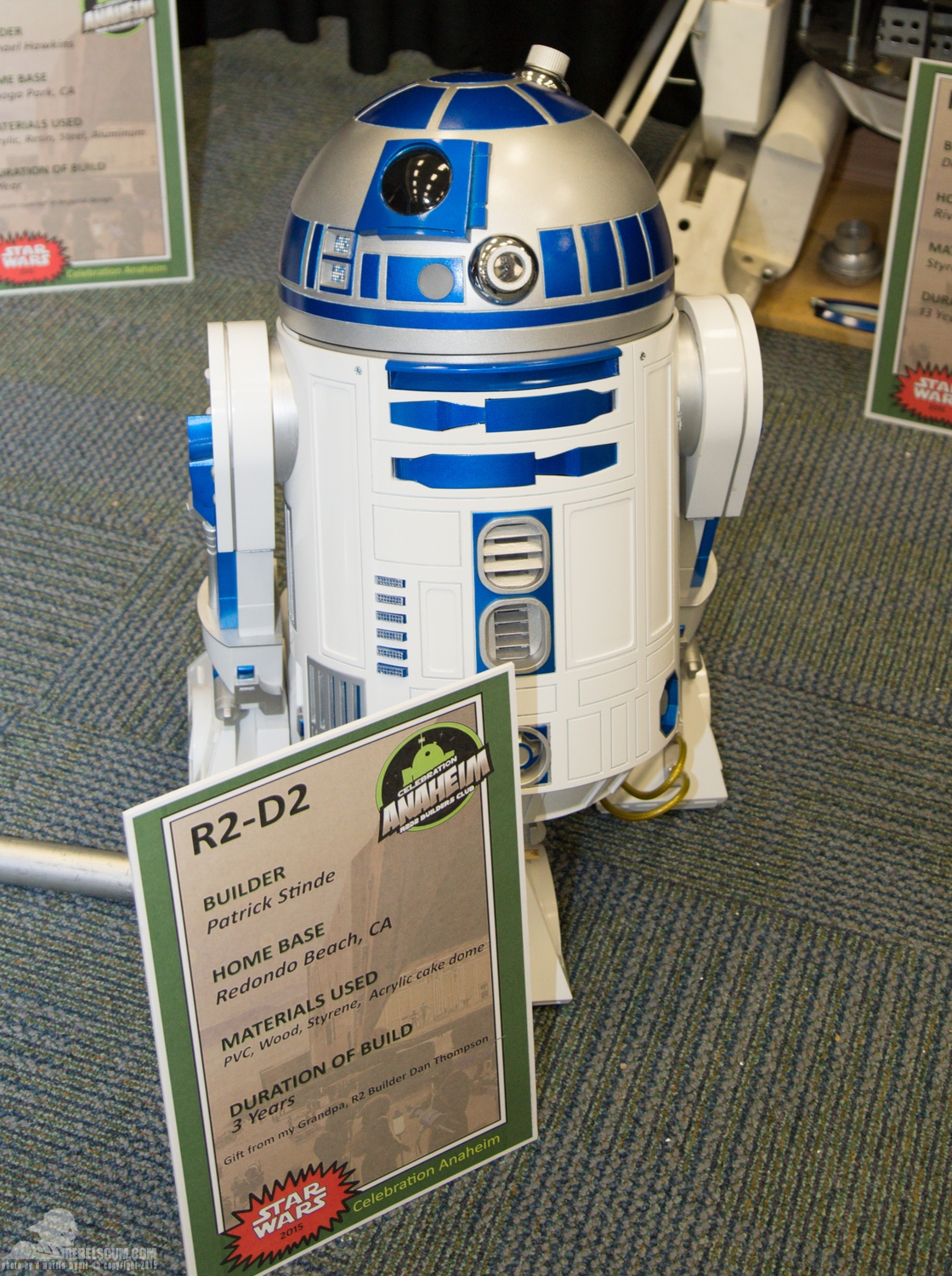 Star-Wars-Celebration-Anaheim-2015-R2-Builders-029.jpg