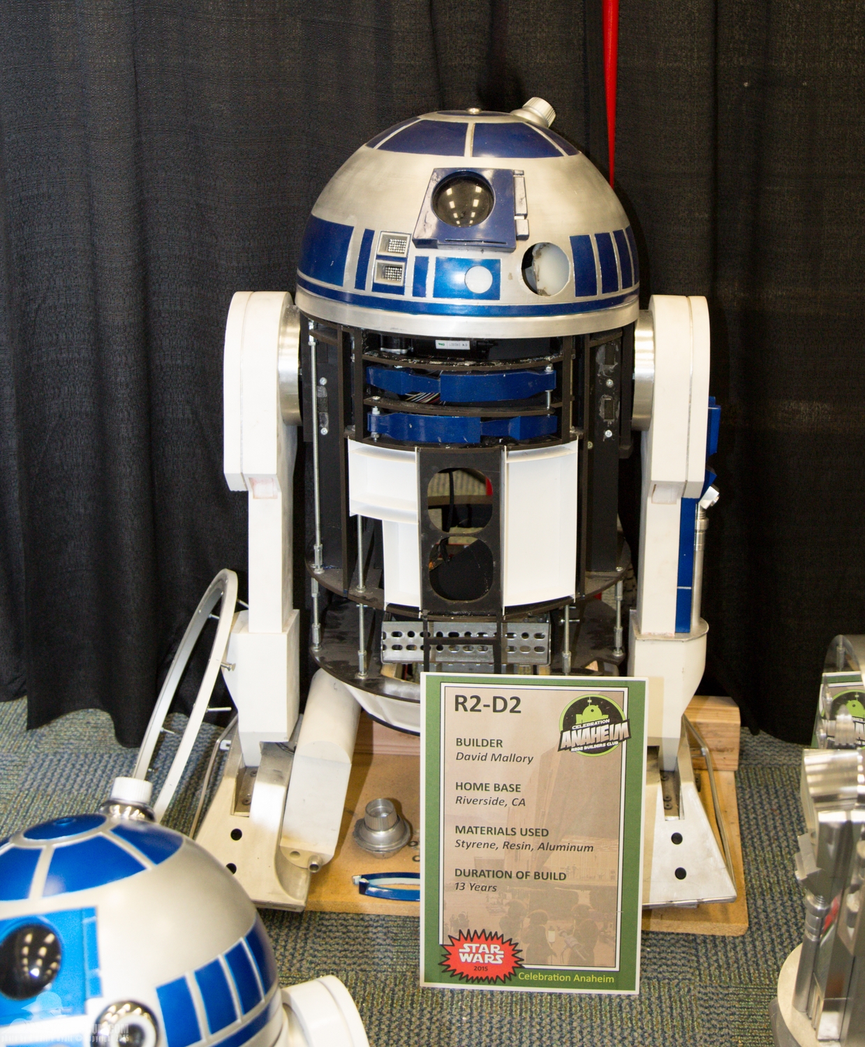 Star-Wars-Celebration-Anaheim-2015-R2-Builders-030.jpg