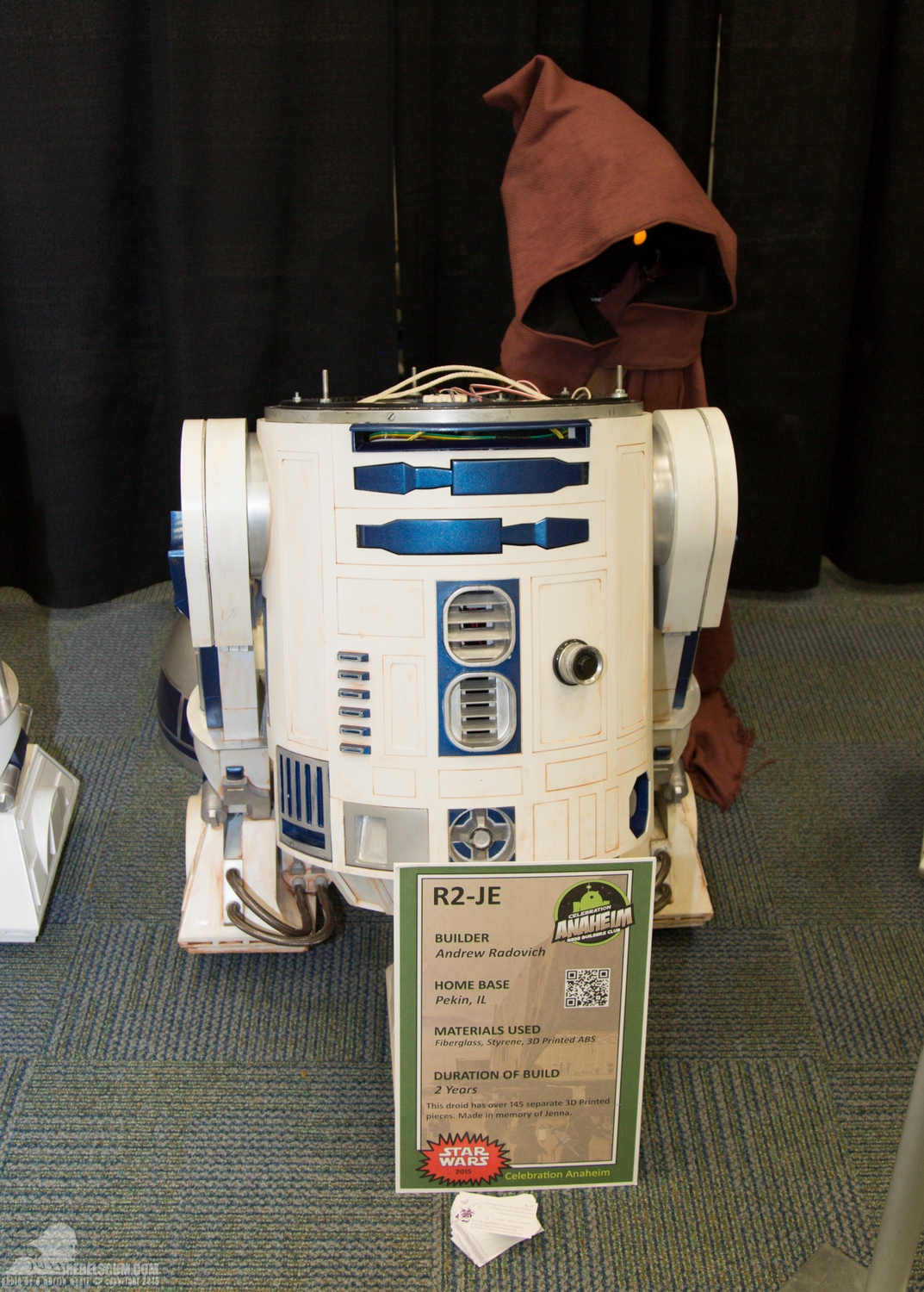 Star-Wars-Celebration-Anaheim-2015-R2-Builders-041.jpg