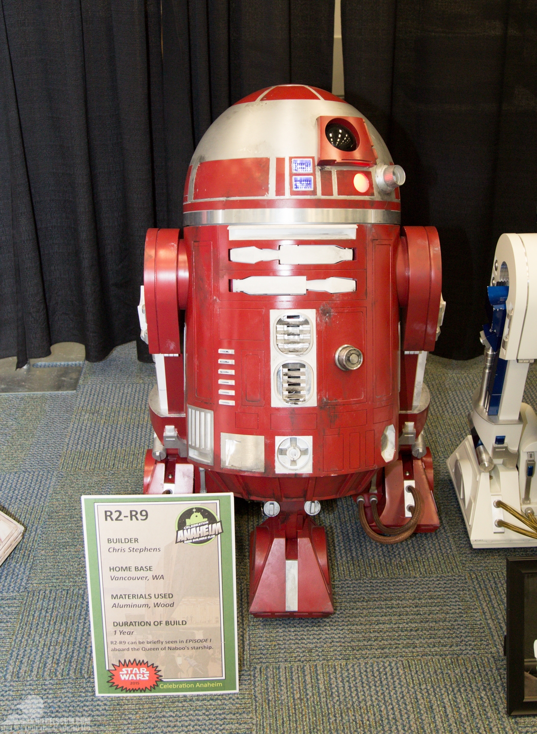 Star-Wars-Celebration-Anaheim-2015-R2-Builders-043.jpg