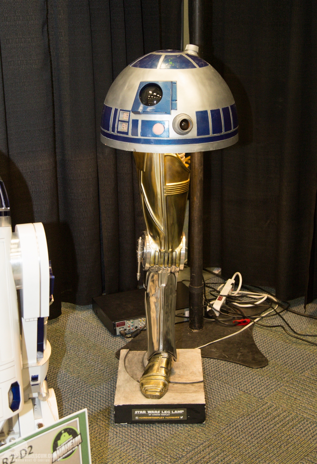 Star-Wars-Celebration-Anaheim-2015-R2-Builders-054.jpg