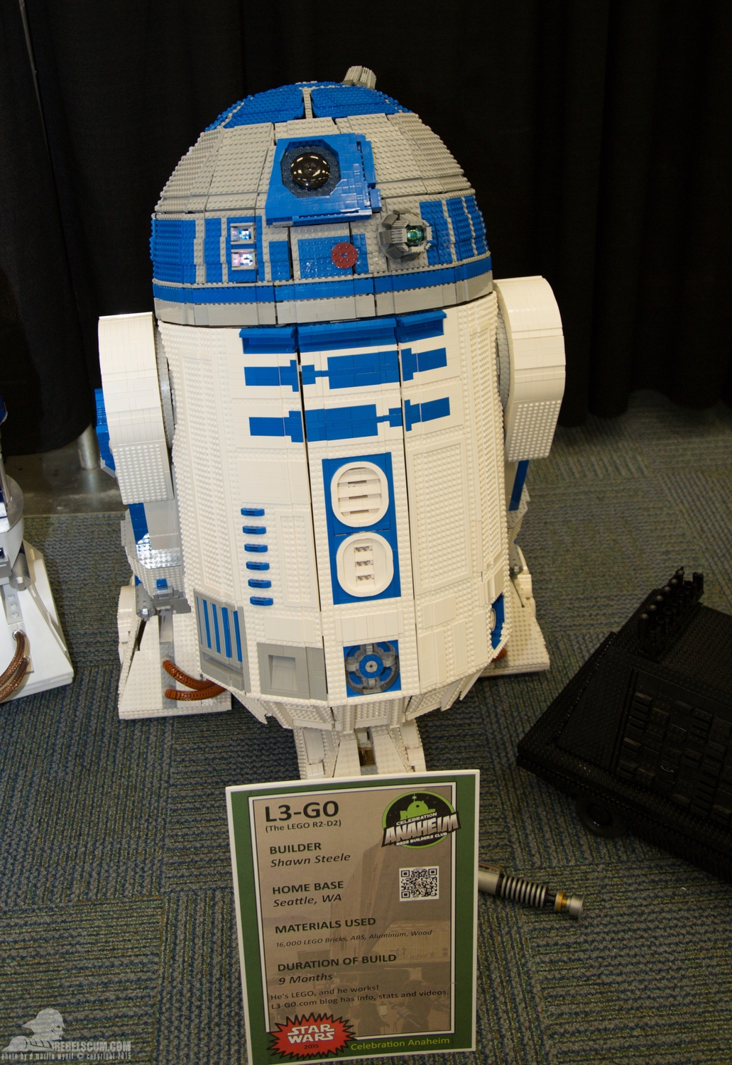 Star-Wars-Celebration-Anaheim-2015-R2-Builders-057.jpg