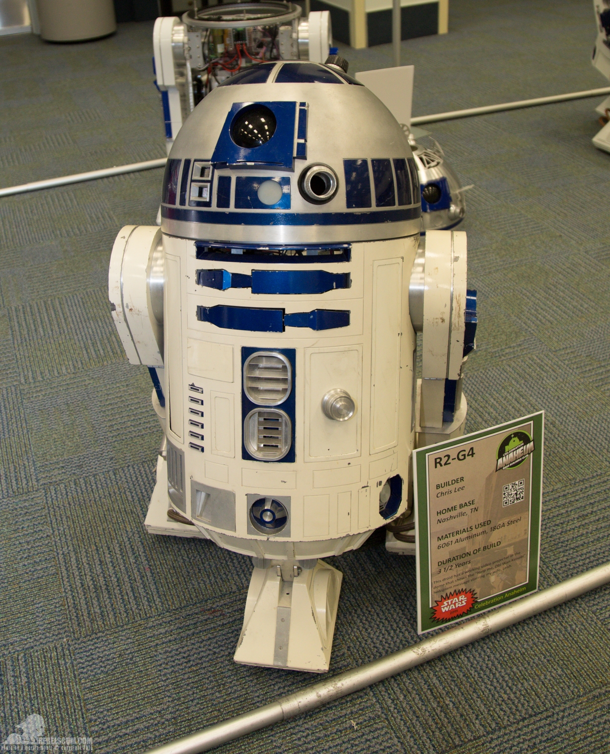 Star-Wars-Celebration-Anaheim-2015-R2-Builders-069.jpg